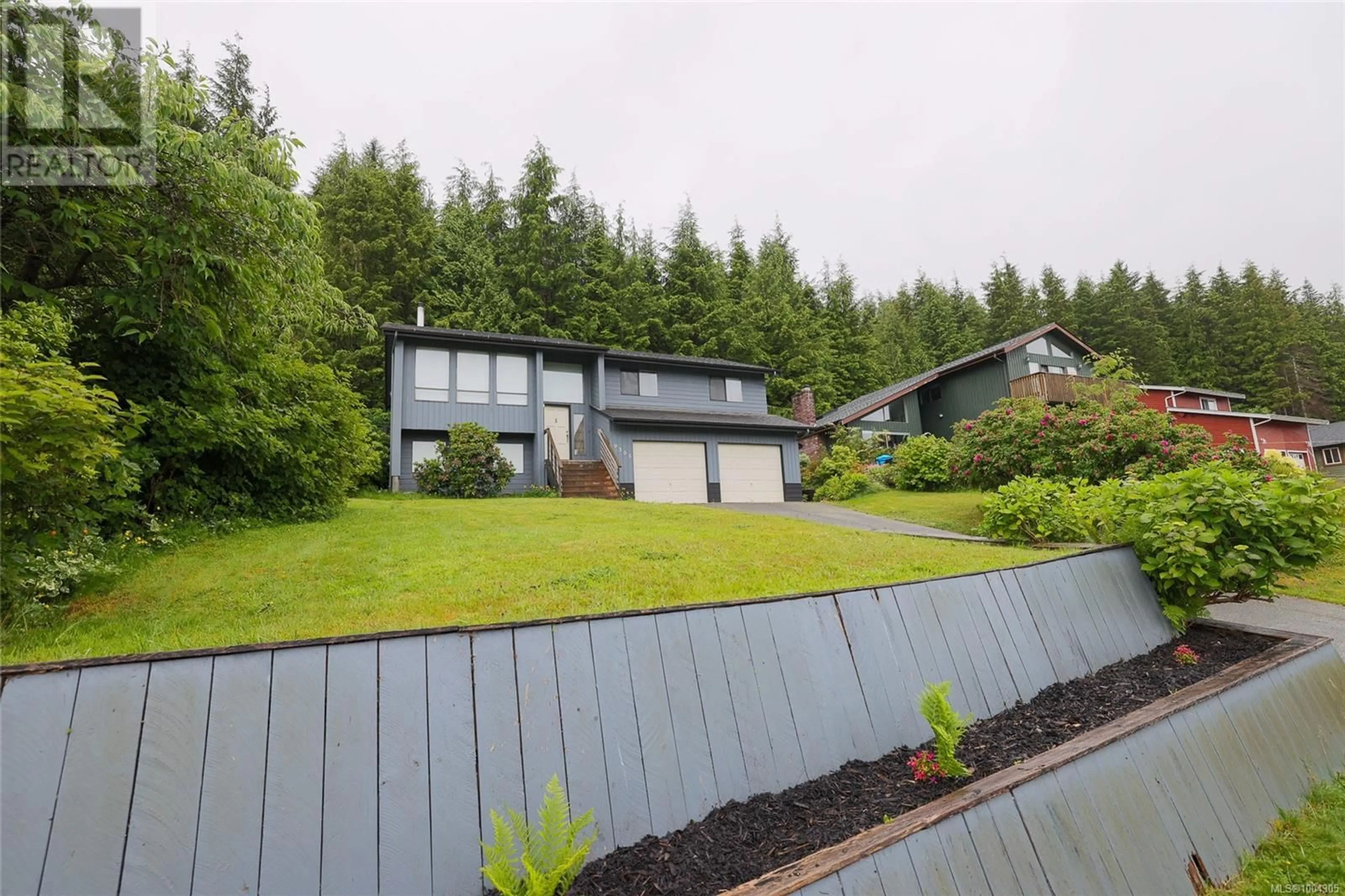 A pic from outside/outdoor area/front of a property/back of a property/a pic from drone, unknown for 9305 ELK DRIVE, Port Hardy British Columbia V0N2P0