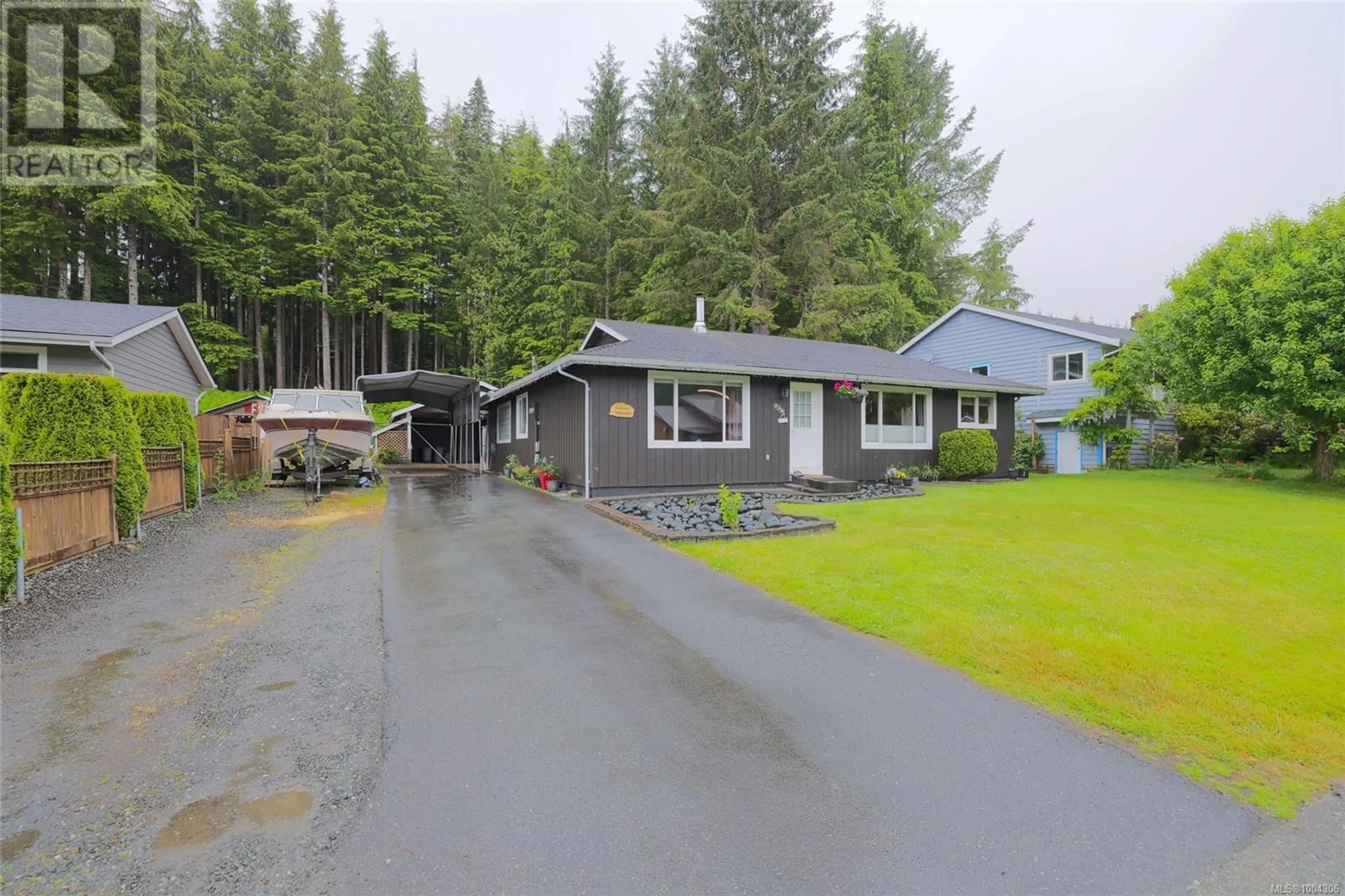 A pic from outside/outdoor area/front of a property/back of a property/a pic from drone, unknown for 9395 ELK DRIVE, Port Hardy British Columbia V0N2P0