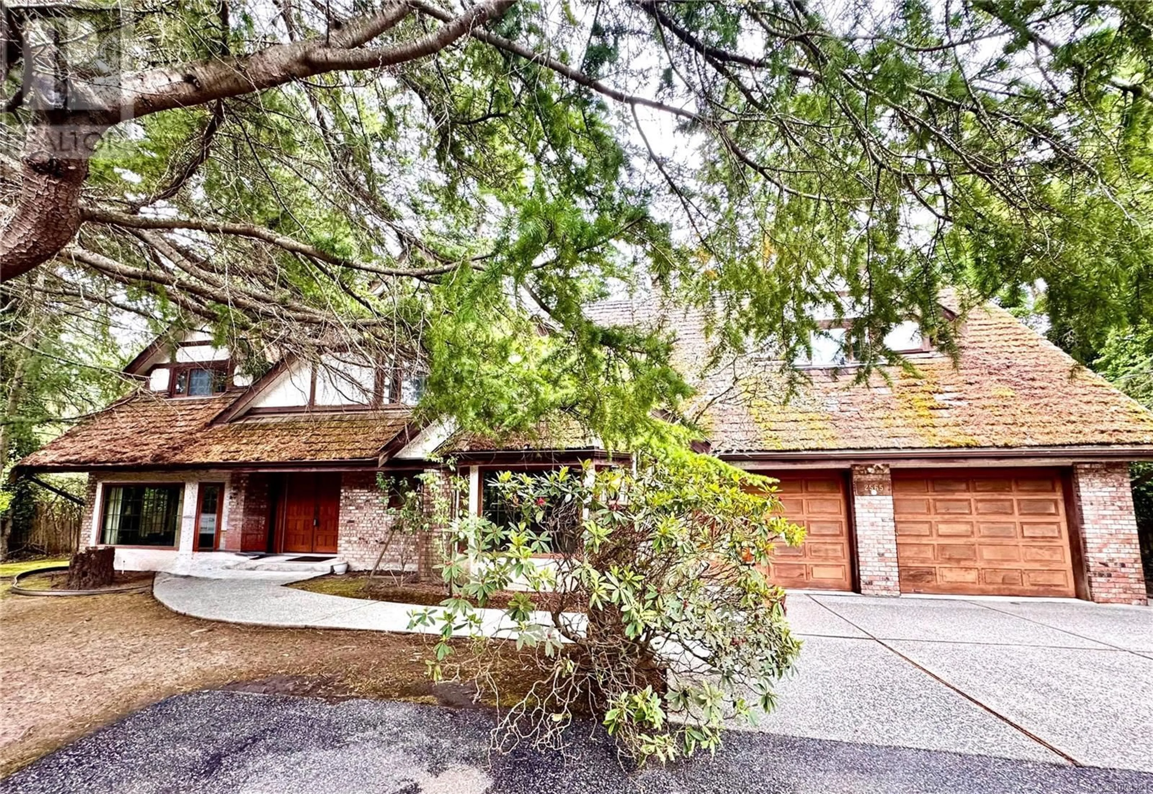 Unknown for 2565 ANNABERN CRESCENT, Saanich British Columbia V8N5E9