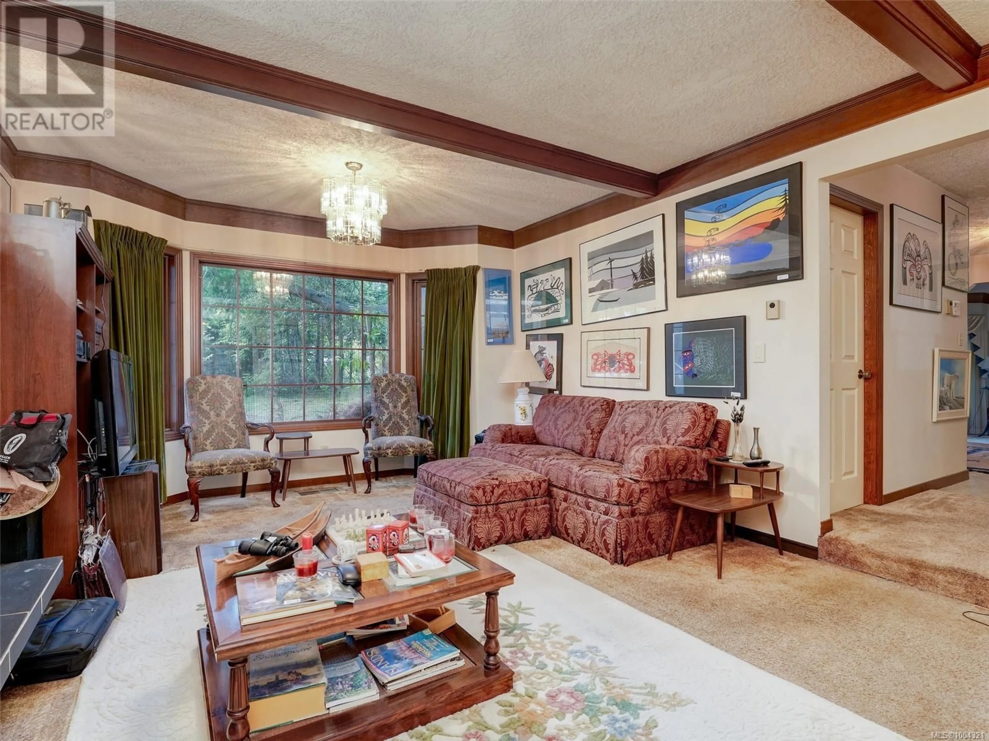 Living room with furniture, unknown for 2565 ANNABERN CRESCENT, Saanich British Columbia V8N5E9