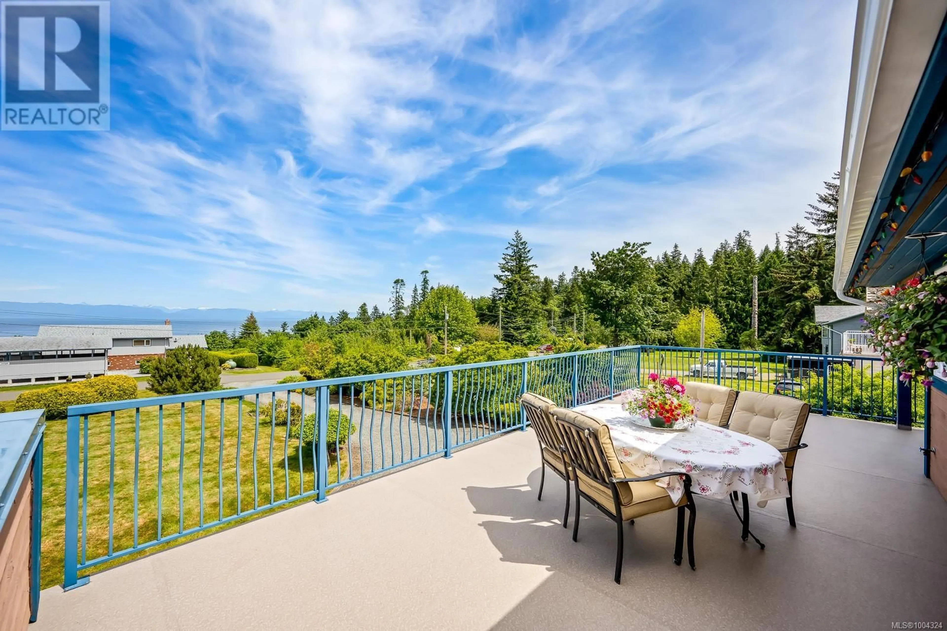 Patio, water/lake/river/ocean view for 6349 EAGLES DRIVE, Courtenay British Columbia V9J1V4