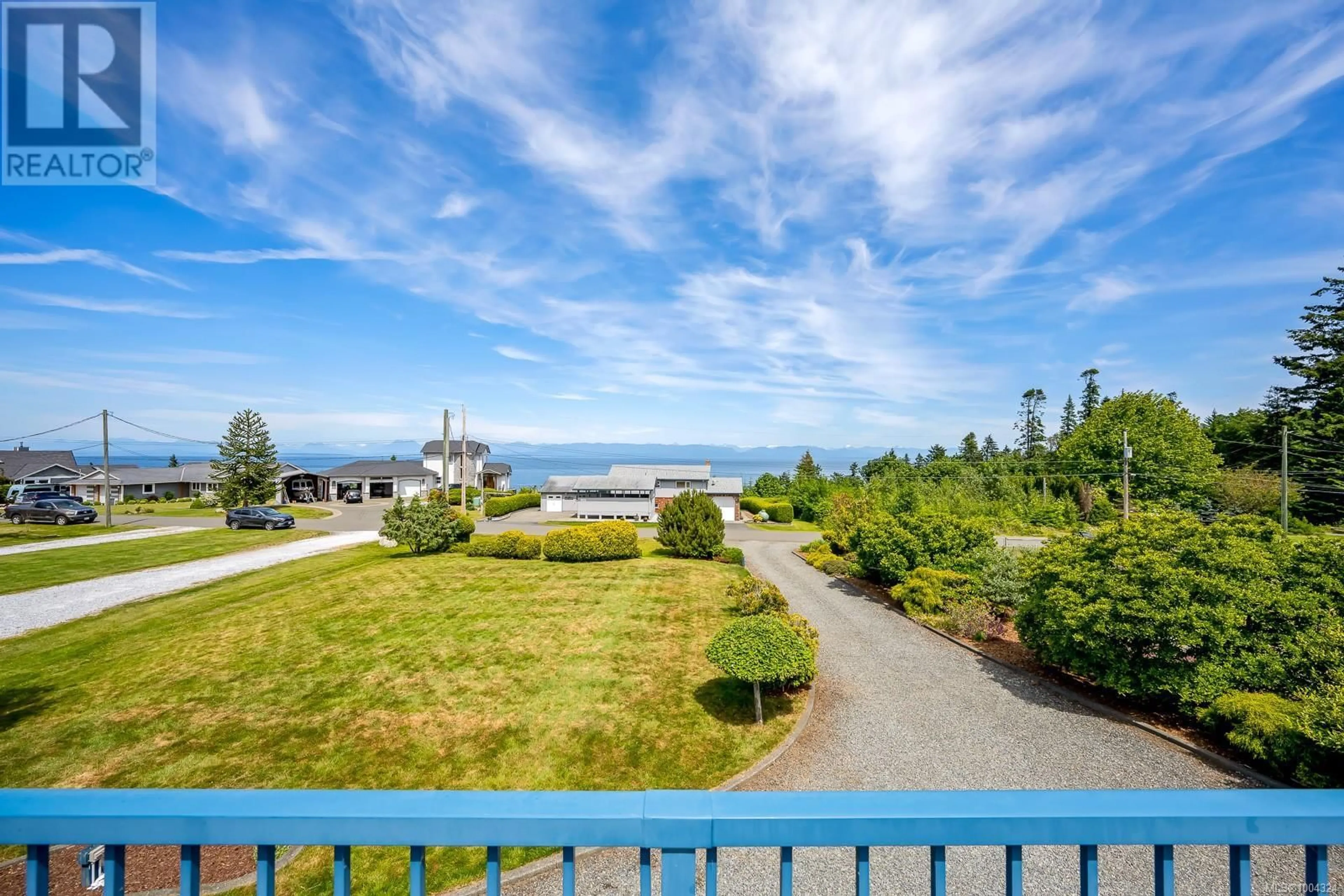 Patio, water/lake/river/ocean view for 6349 EAGLES DRIVE, Courtenay British Columbia V9J1V4