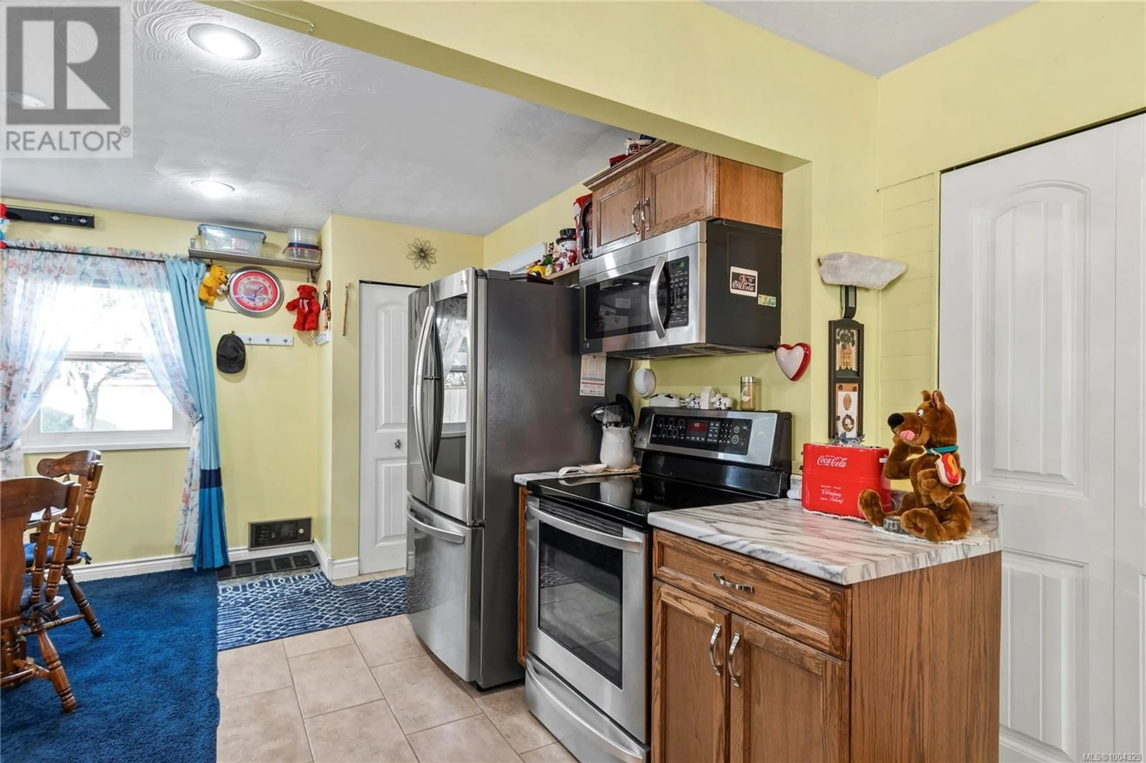 Standard kitchen, ceramic/tile floor for 2742 VARGO ROAD, Campbell River British Columbia V9W4W9