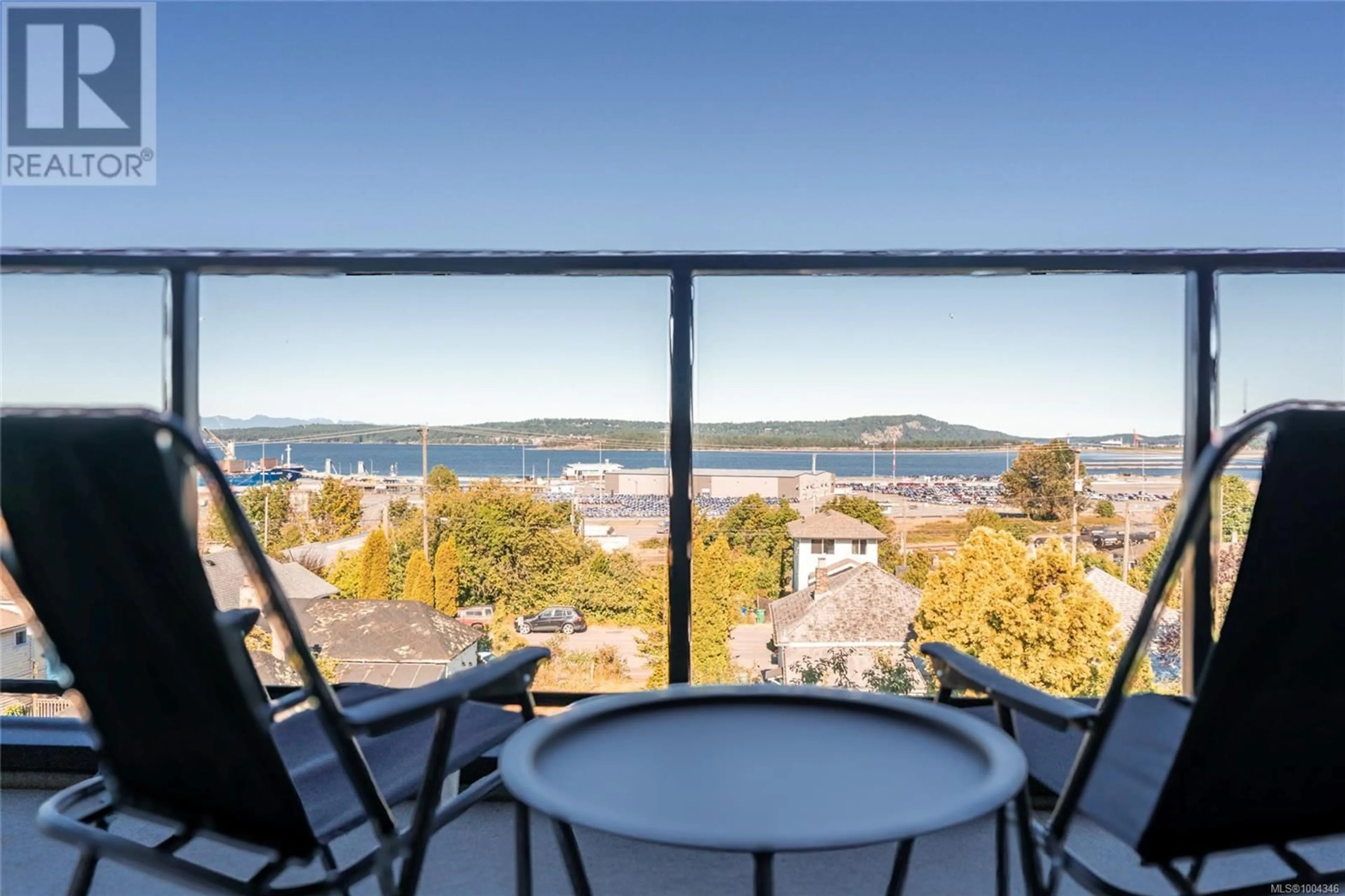 Balcony in the apartment, water/lake/river/ocean view for 304 - 45 HALIBURTON STREET, Nanaimo British Columbia V9R4V6