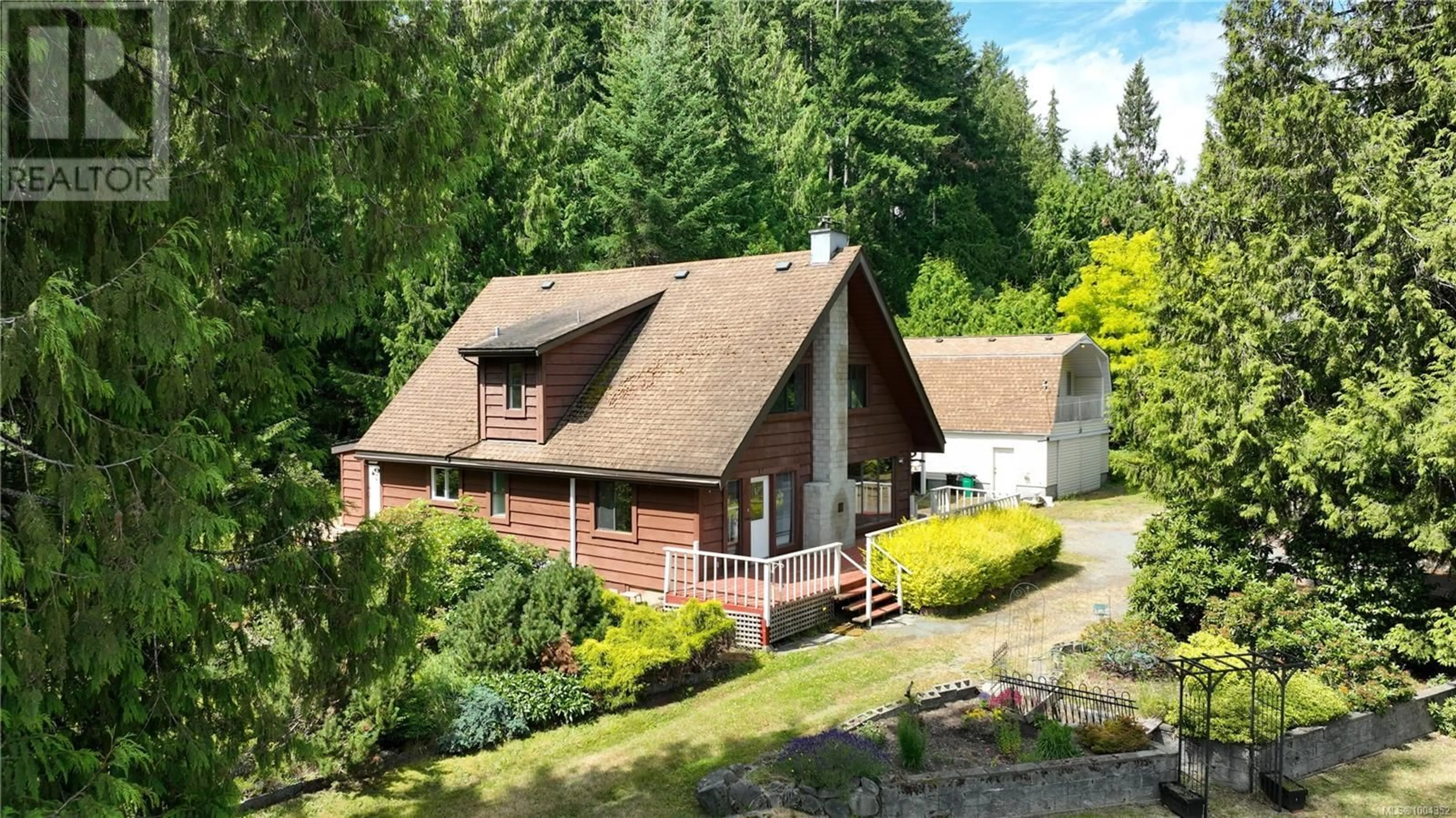 A pic from outside/outdoor area/front of a property/back of a property/a pic from drone, unknown for 1146 ROLMAR CRESCENT, Cobble Hill British Columbia V0R1L4