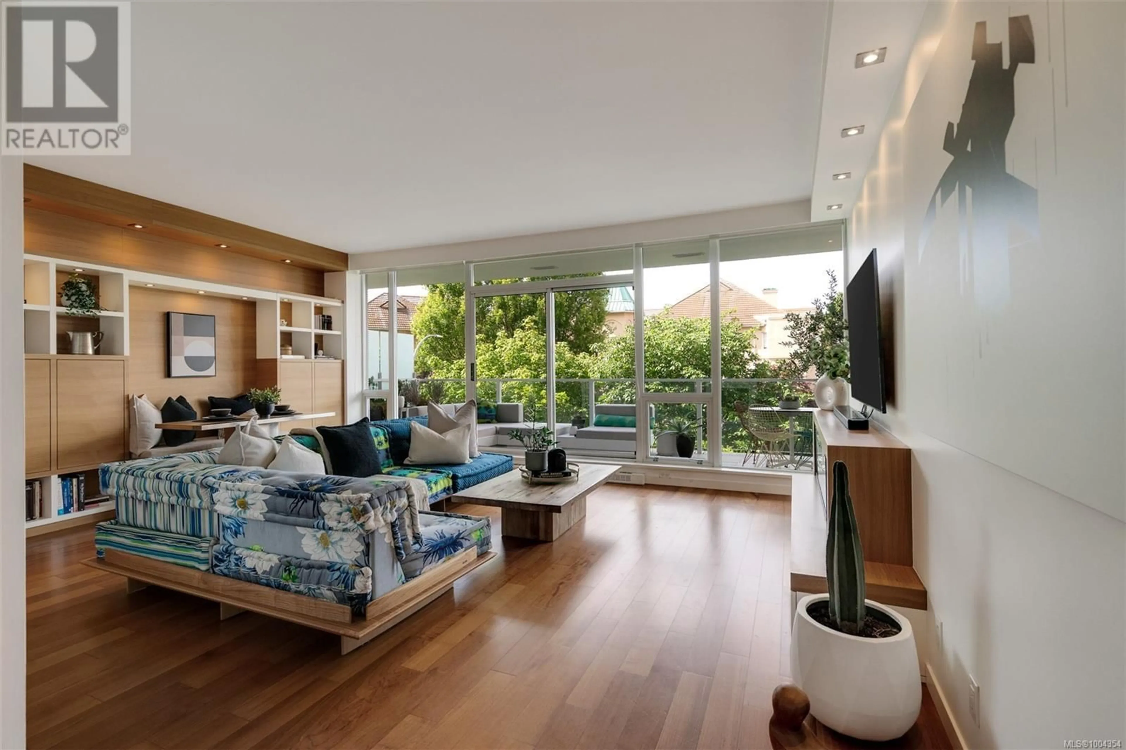 Living room with furniture, unknown for 107 - 68 SONGHEES ROAD, Victoria British Columbia V9A0A3