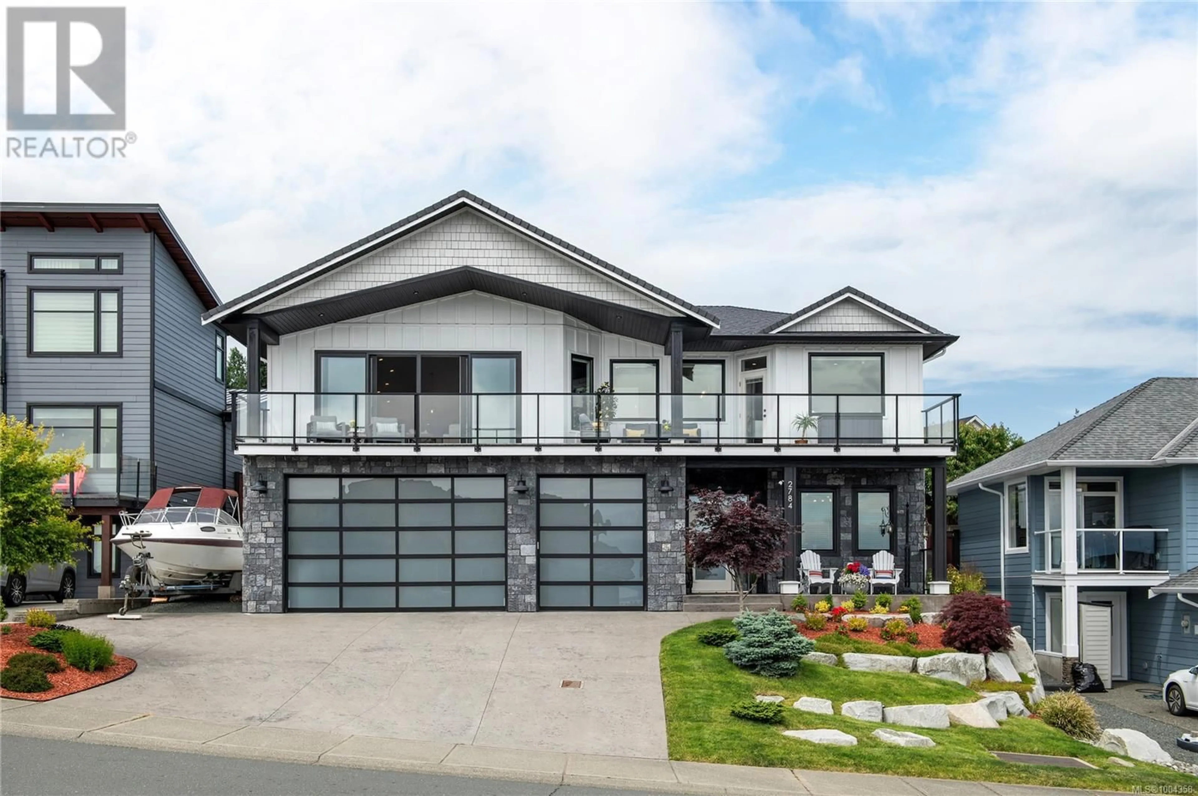 Home with vinyl exterior material, street for 2784 PENFIELD ROAD, Campbell River British Columbia V9H0A1