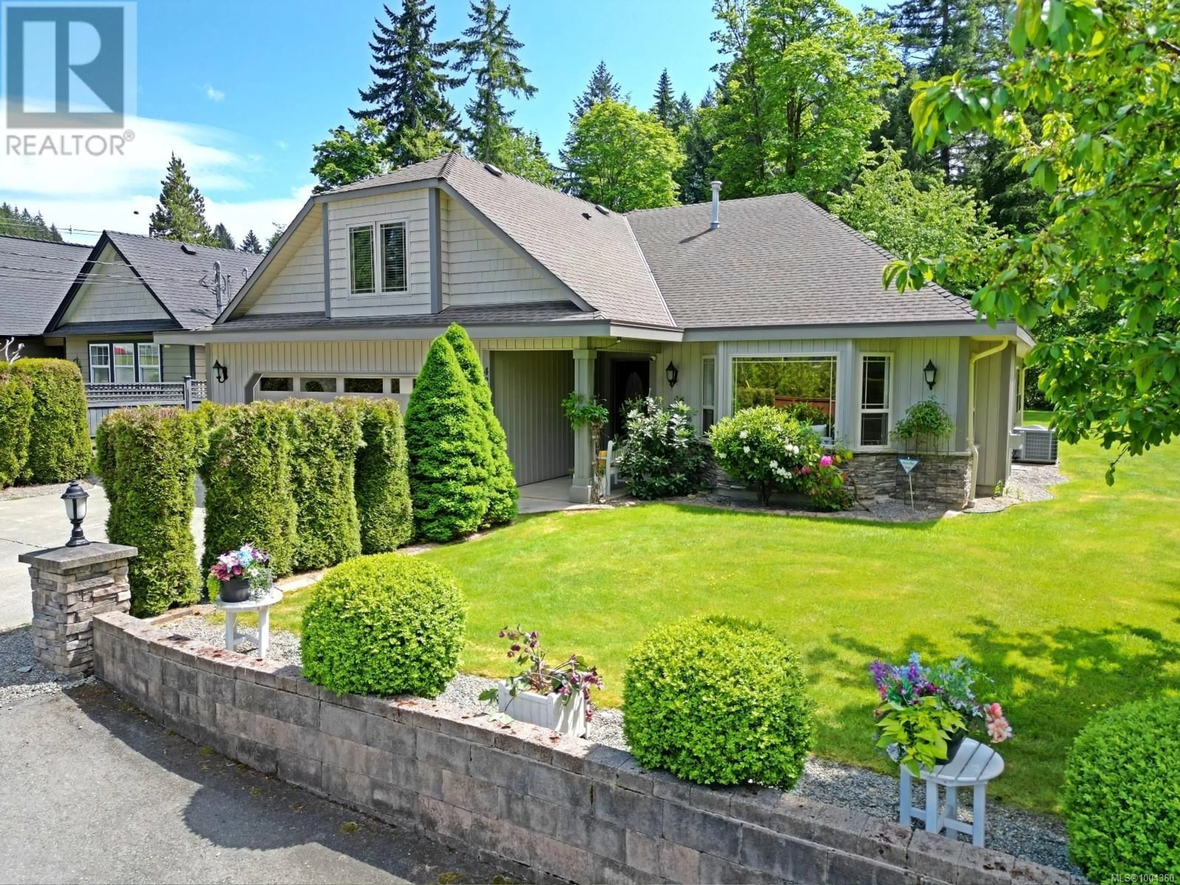 Home with vinyl exterior material, street for 4256 RAVENHILL AVENUE, Port Alberni British Columbia V9Y7S5