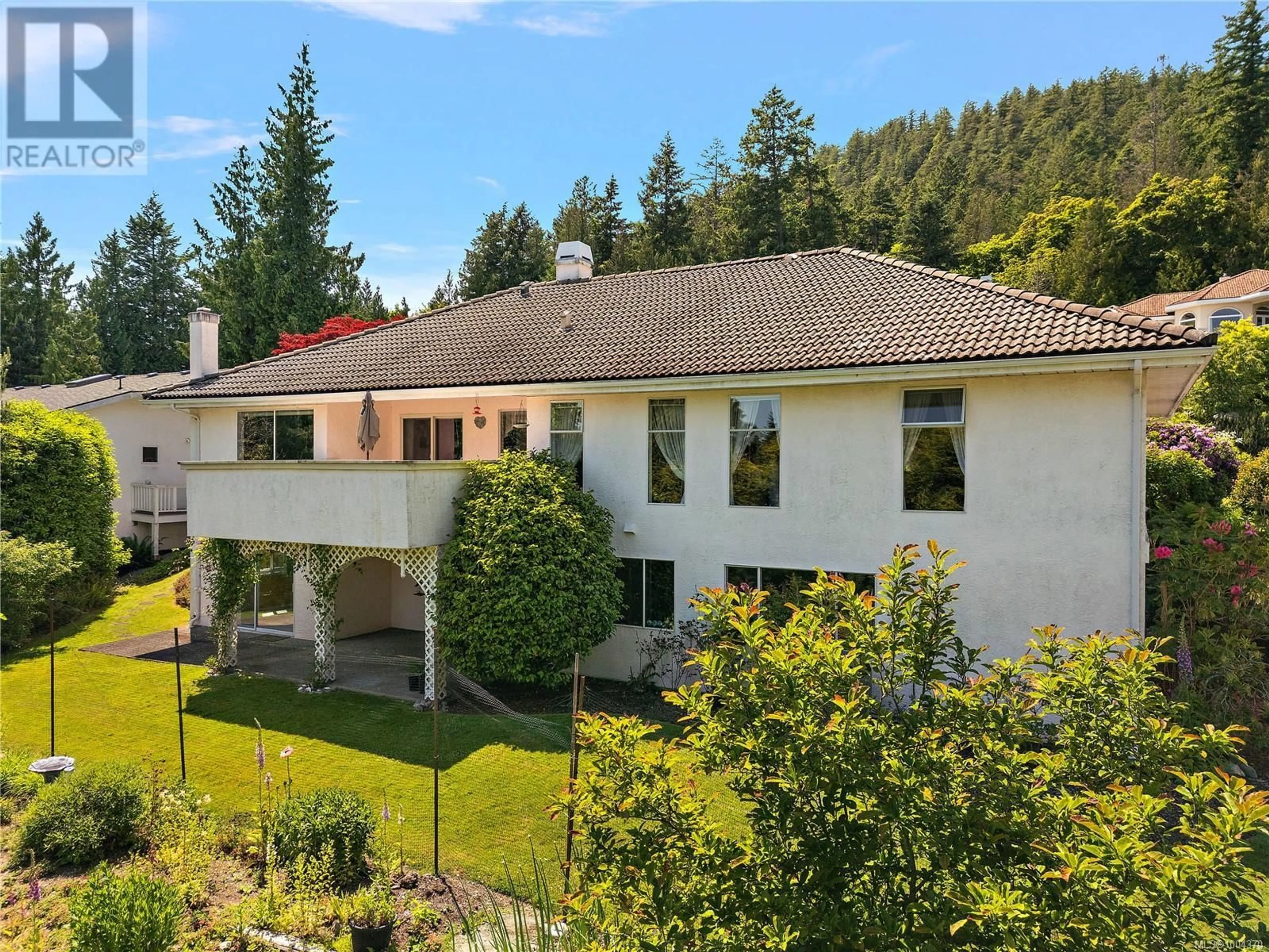 A pic from outside/outdoor area/front of a property/back of a property/a pic from drone, unknown for 8581 CATHEDRAL PLACE, North Saanich British Columbia V8L5E1
