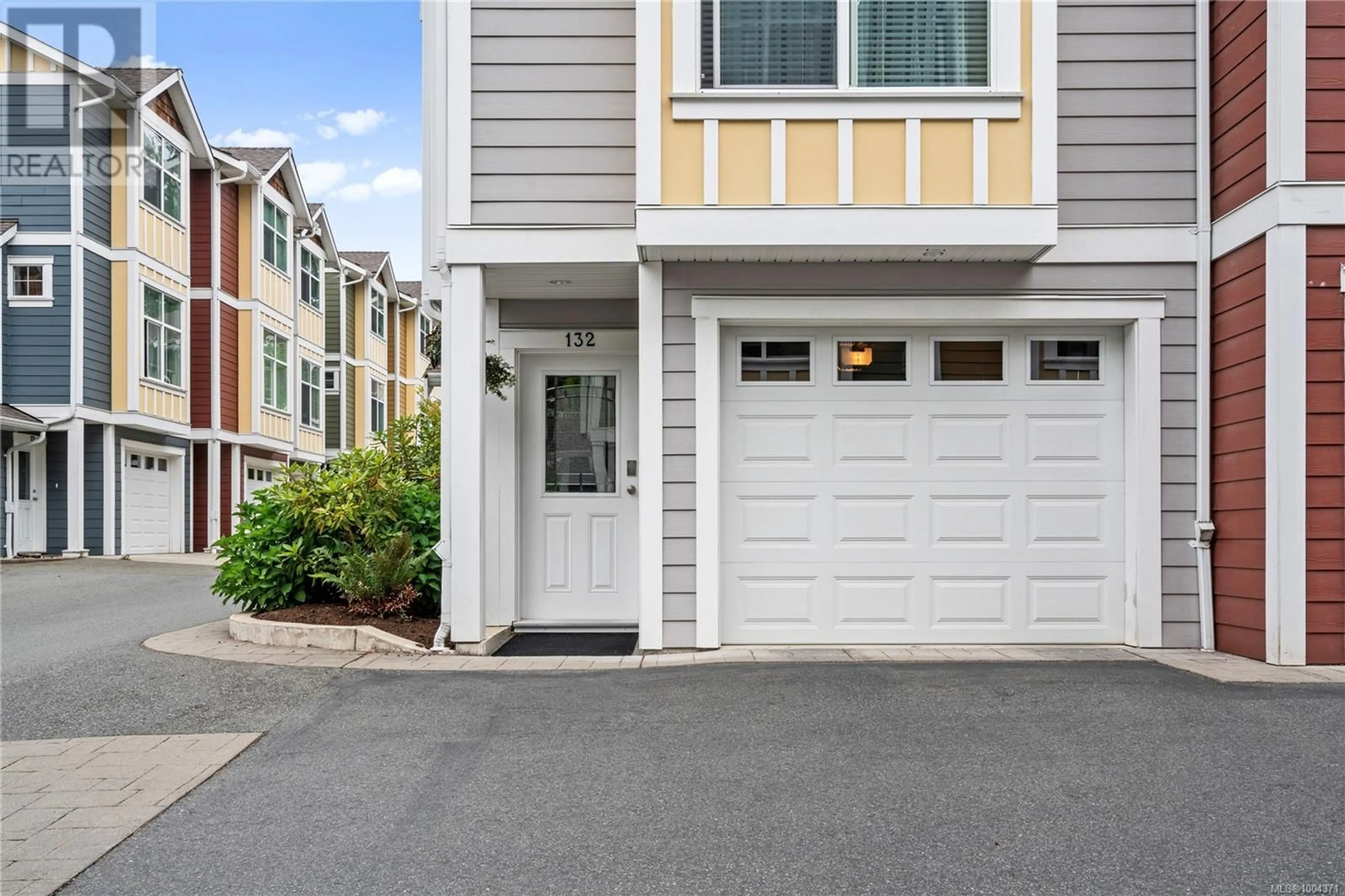 Home with vinyl exterior material, street for 132 - 6057 DOUMONT ROAD, Nanaimo British Columbia V9T0G3