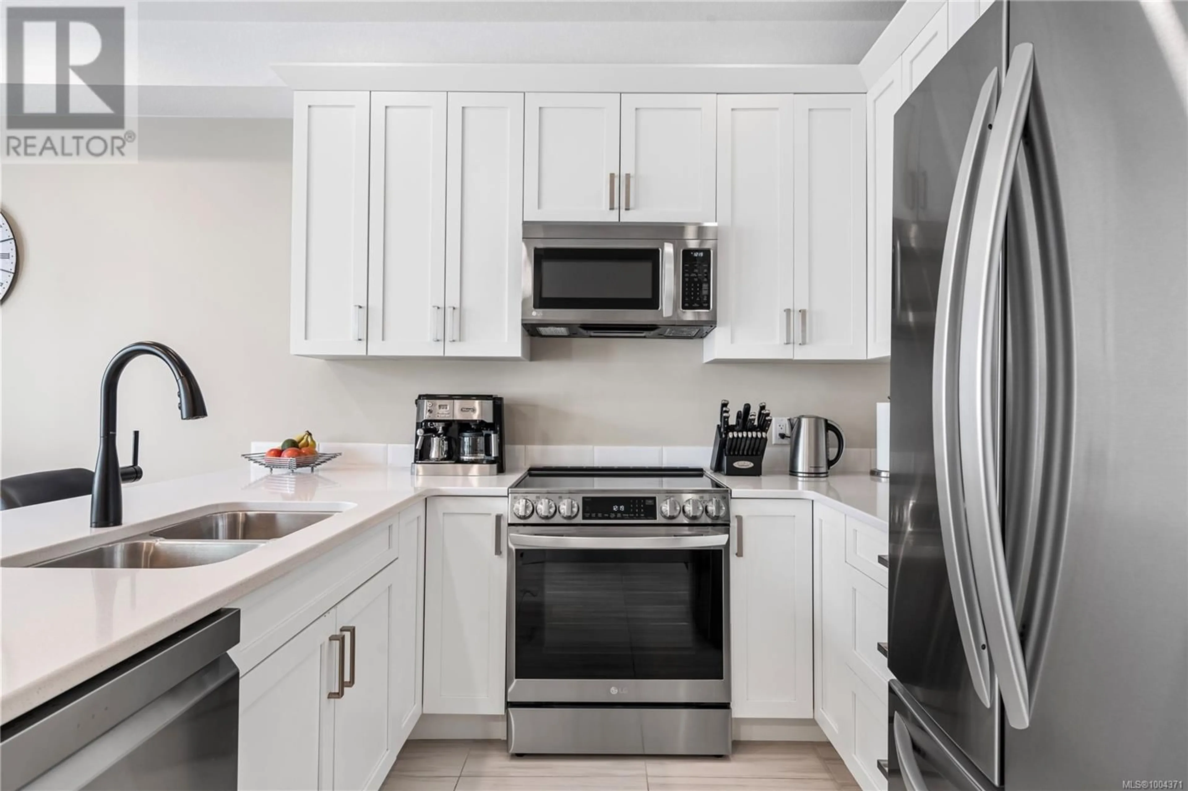 Standard kitchen, ceramic/tile floor for 132 - 6057 DOUMONT ROAD, Nanaimo British Columbia V9T0G3