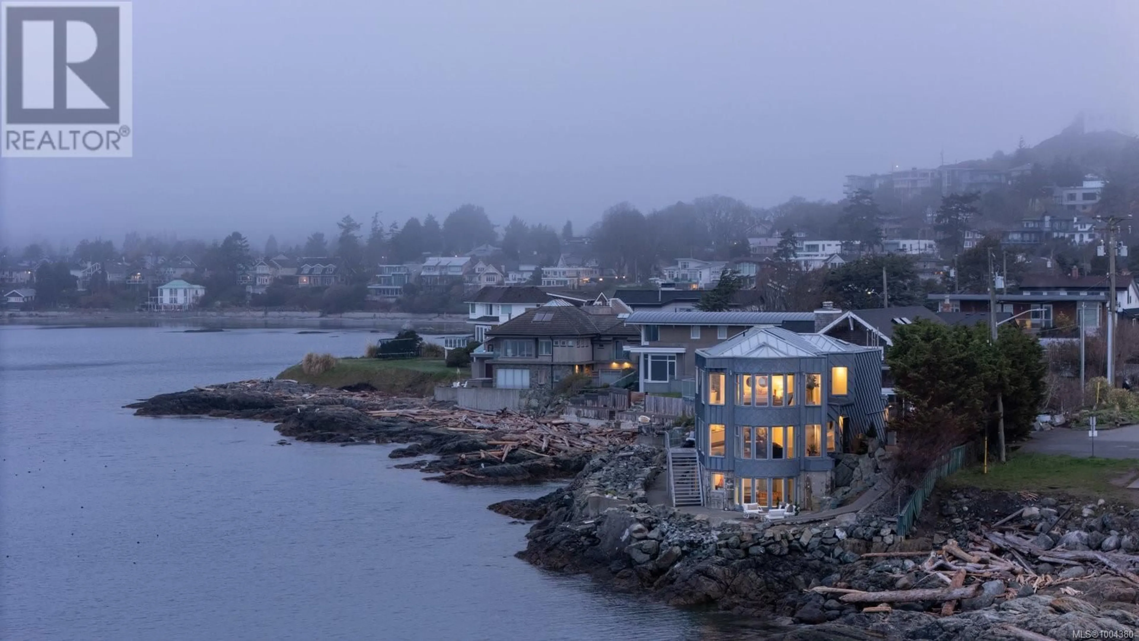 Blurry image for 2179 CRESCENT ROAD, Oak Bay British Columbia V8S2H4