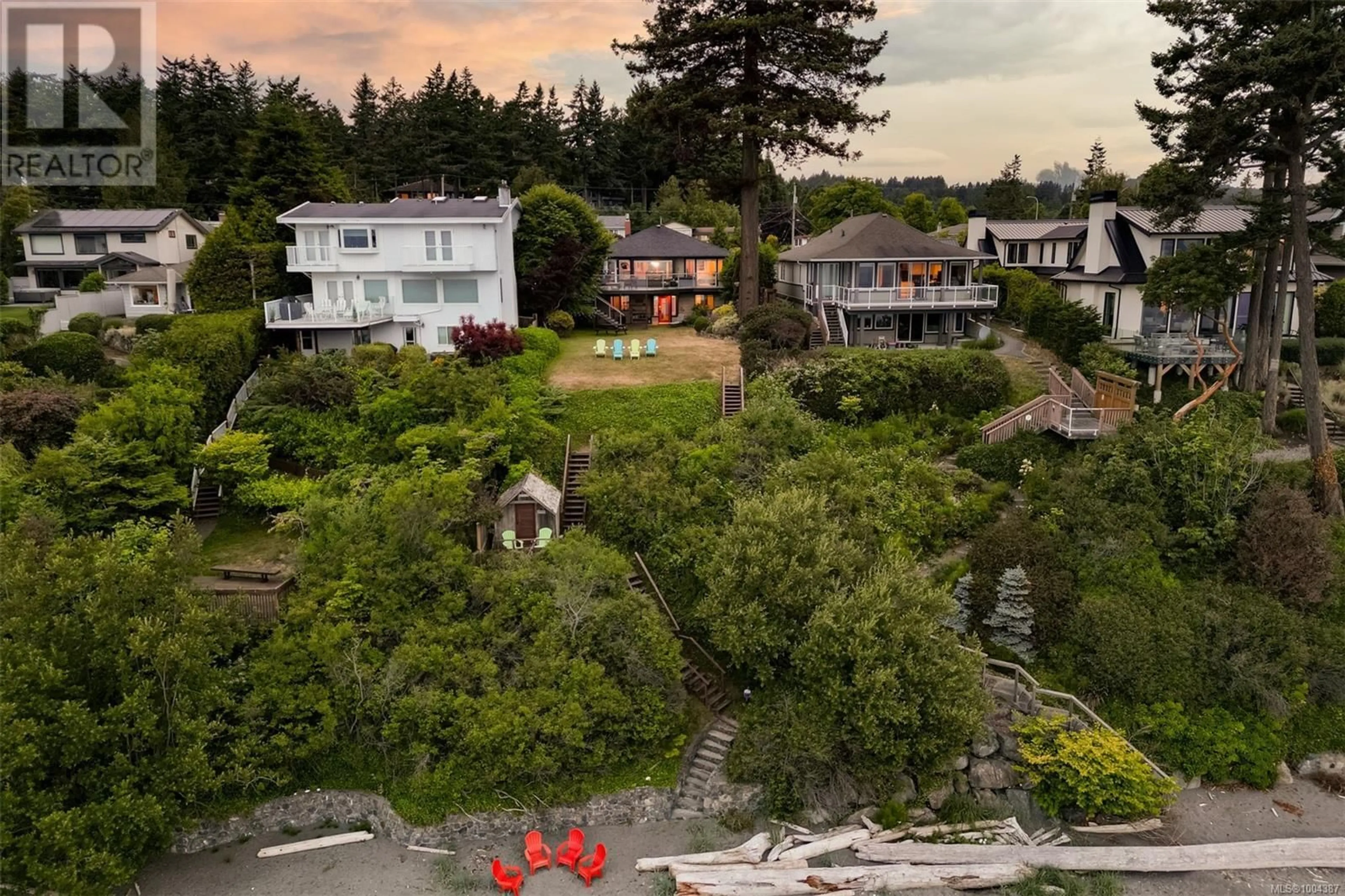 A pic from outside/outdoor area/front of a property/back of a property/a pic from drone, water/lake/river/ocean view for 5299 PARKER AVENUE, Saanich British Columbia V8Y2N1