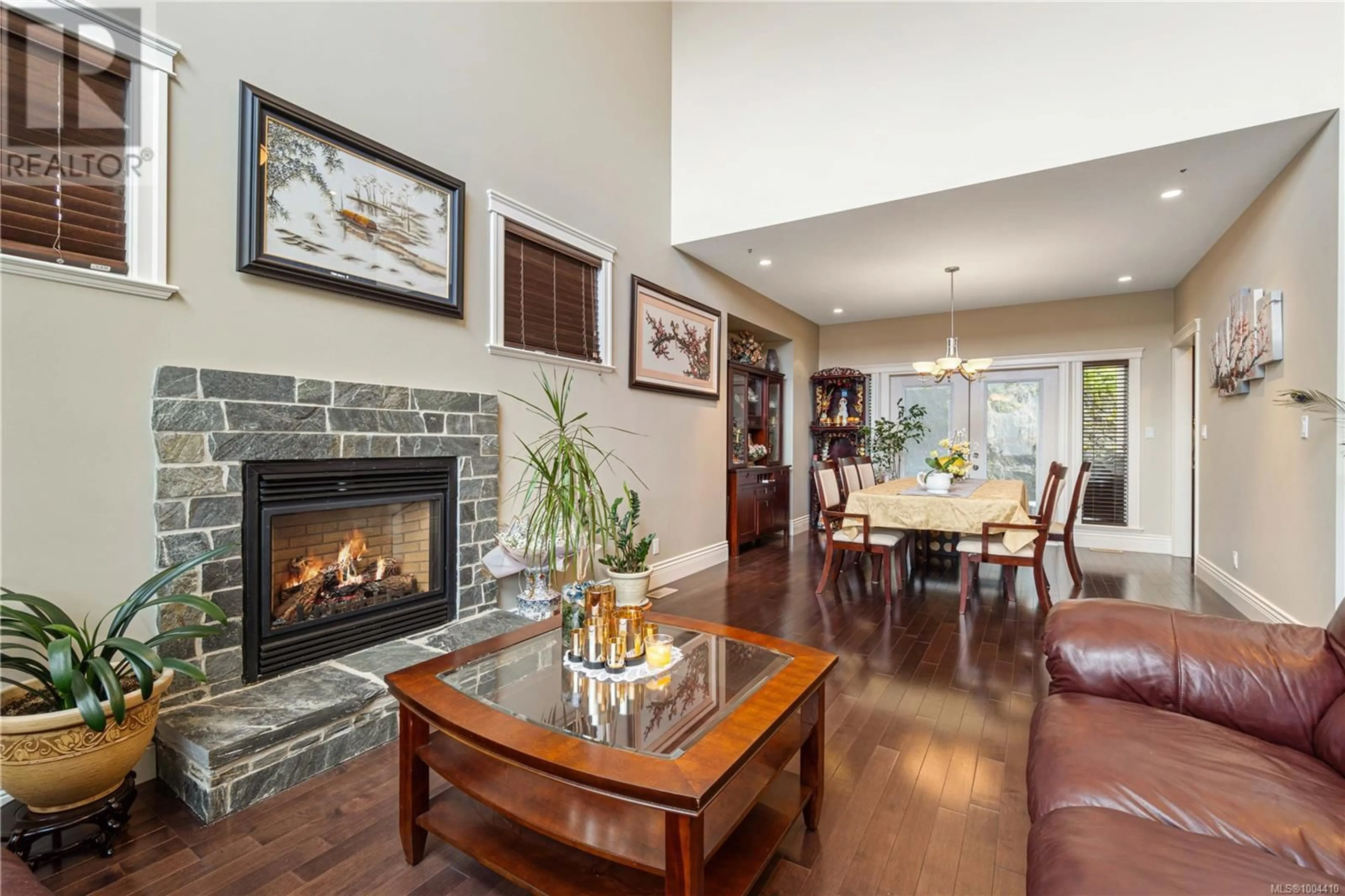 Living room with furniture, unknown for 443 MONTCLAIR DRIVE, Nanaimo British Columbia V9R7C2