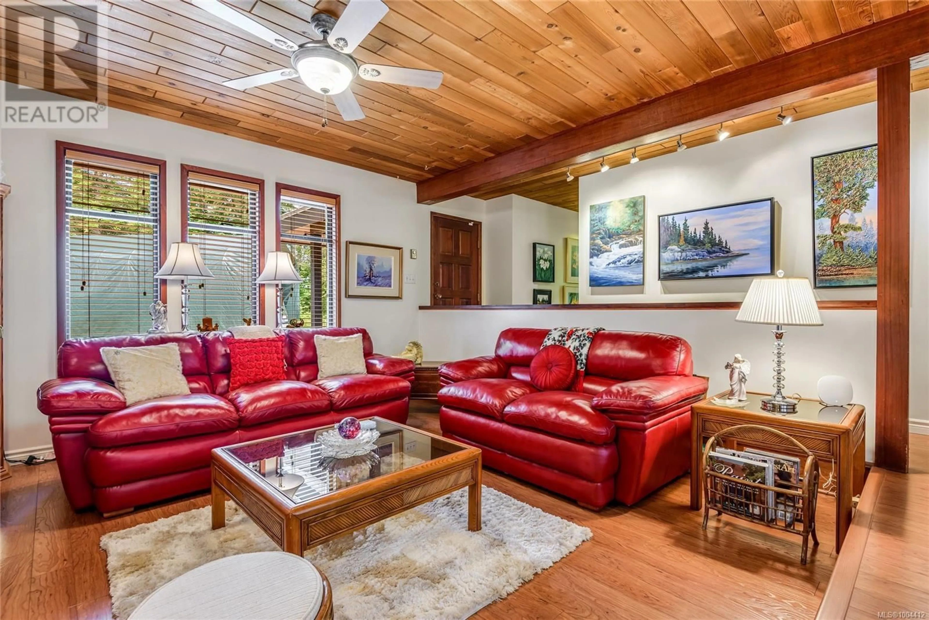 Living room with furniture, unknown for 140 LENNEA PLACE, Campbell River British Columbia V9H1G7
