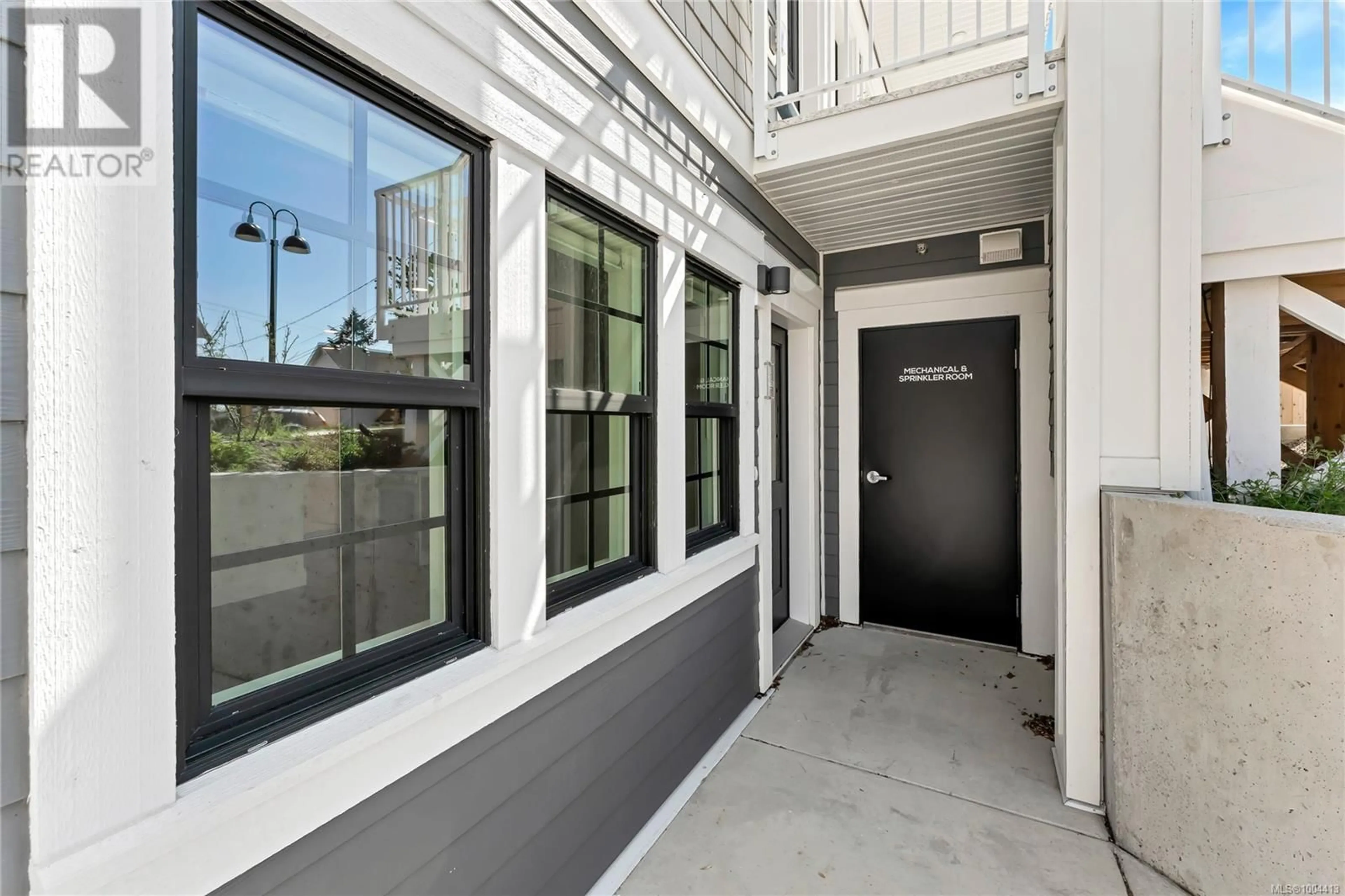 Unknown for 102 C - 1224 RICHARDSON STREET, Victoria British Columbia V8V3E1