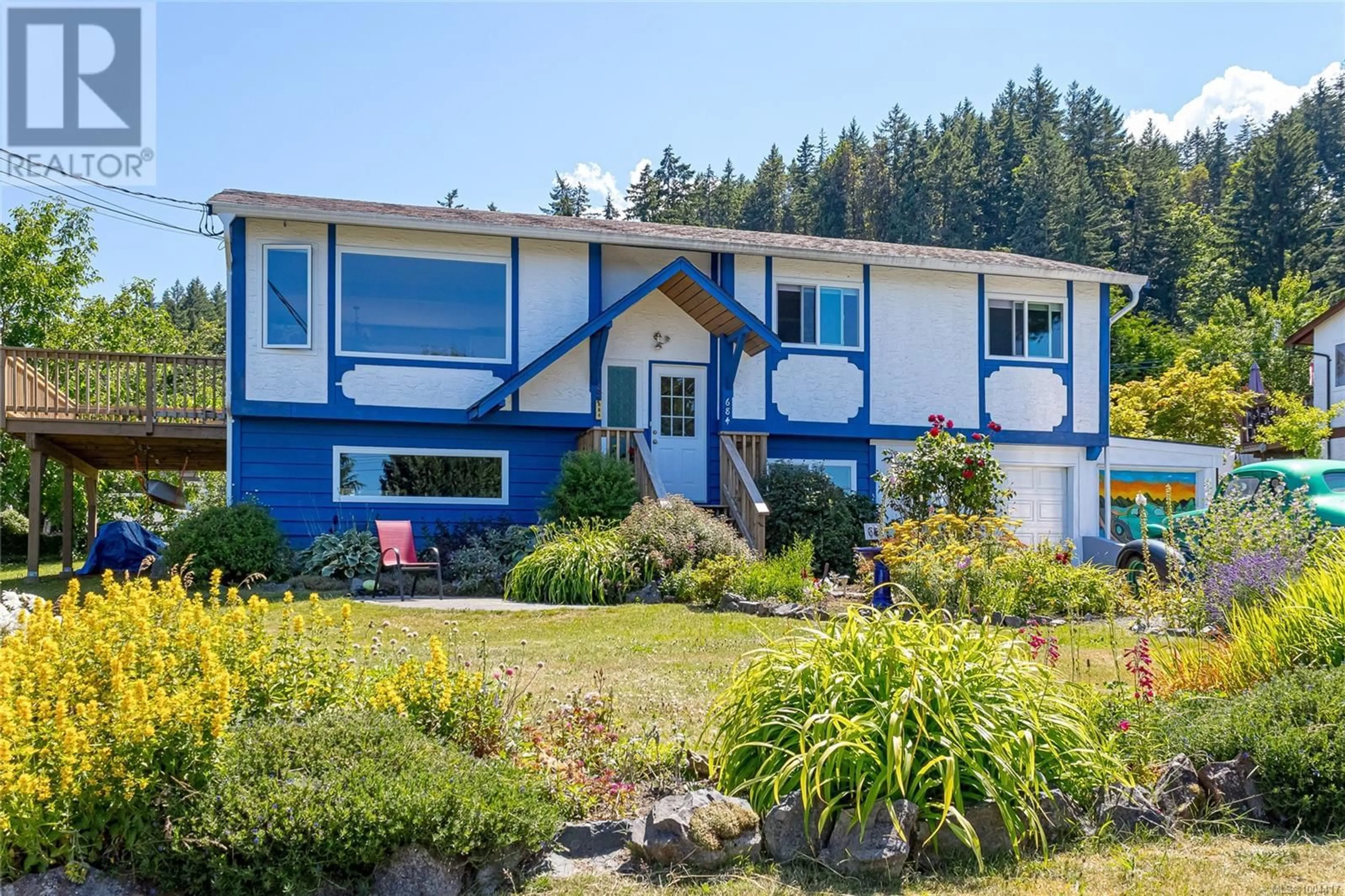 Home with vinyl exterior material, unknown for 684 HILLVIEW AVENUE, Ladysmith British Columbia V9G1W2