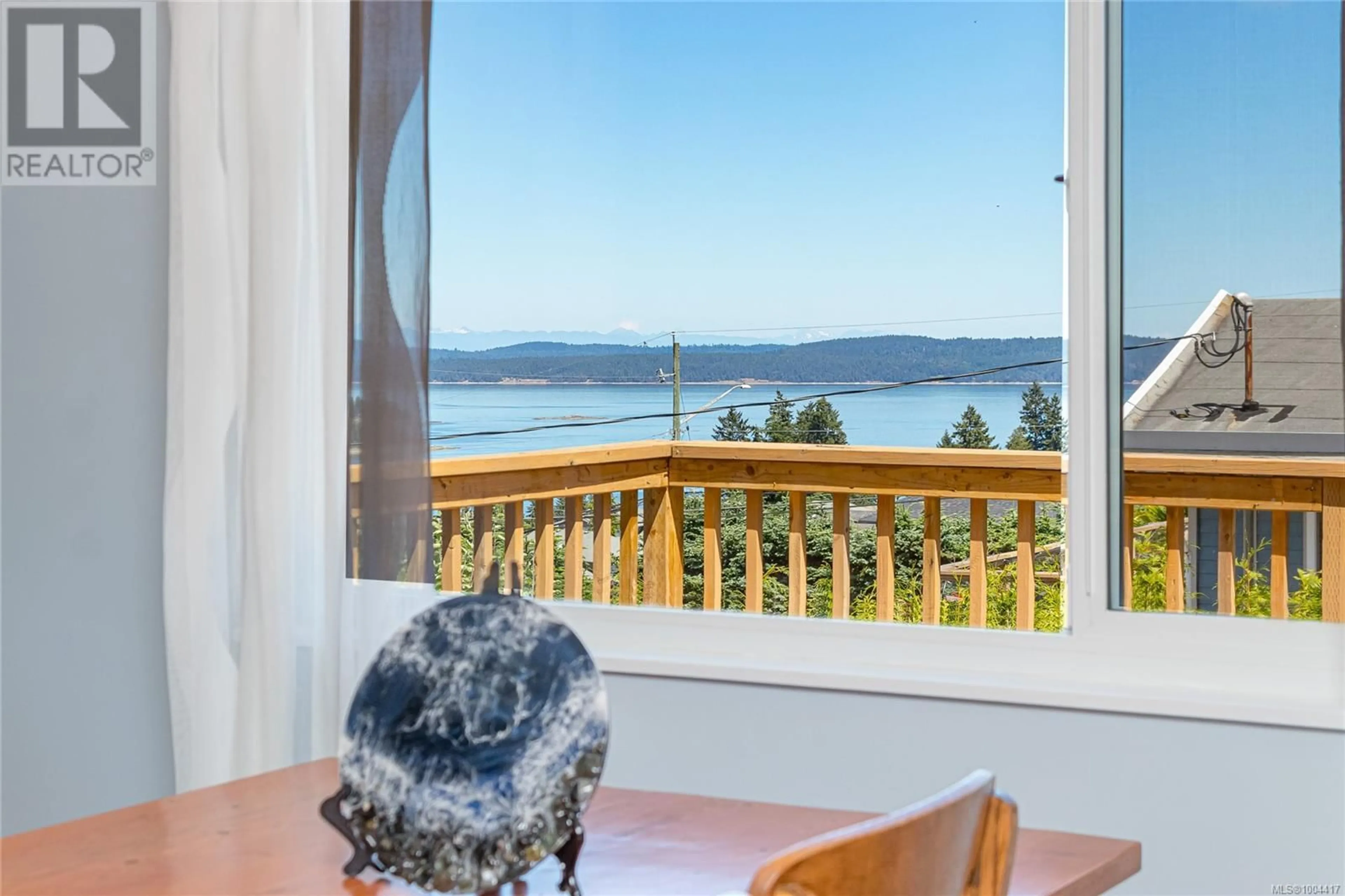 Balcony in the apartment, water/lake/river/ocean view for 684 HILLVIEW AVENUE, Ladysmith British Columbia V9G1W2