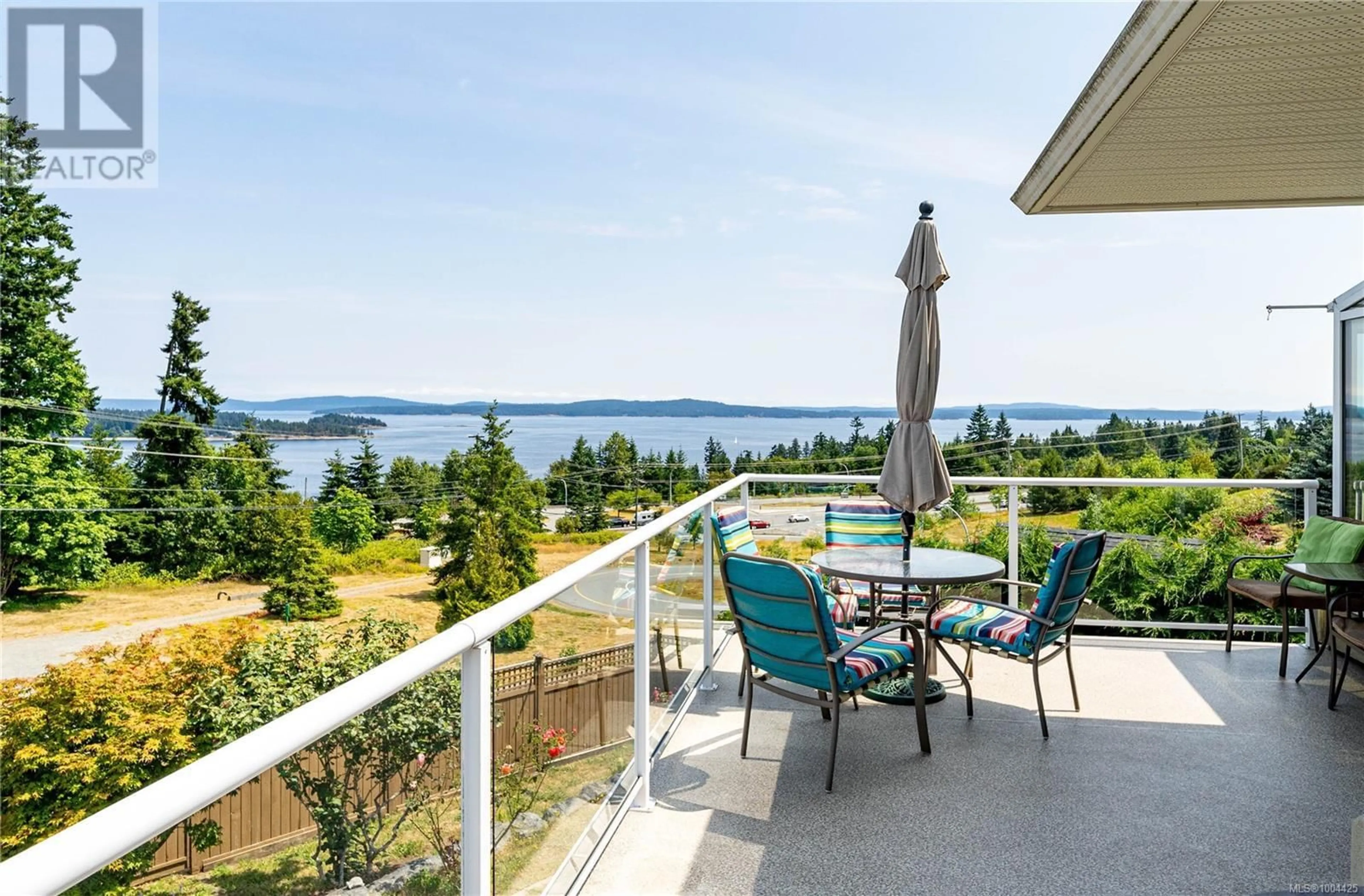 Patio, water/lake/river/ocean view for 563 HALLIDAY PLACE, Ladysmith British Columbia V9G2C3