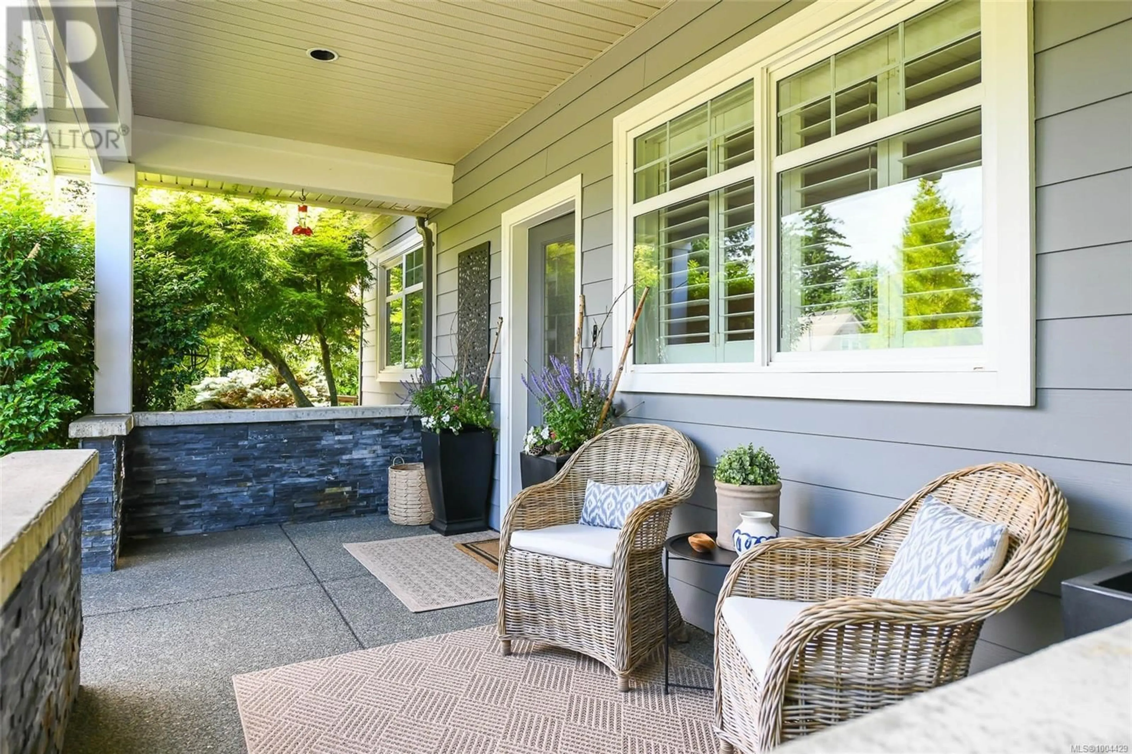 Patio, street for 357 GARDENER WAY, Comox British Columbia V9M0B2