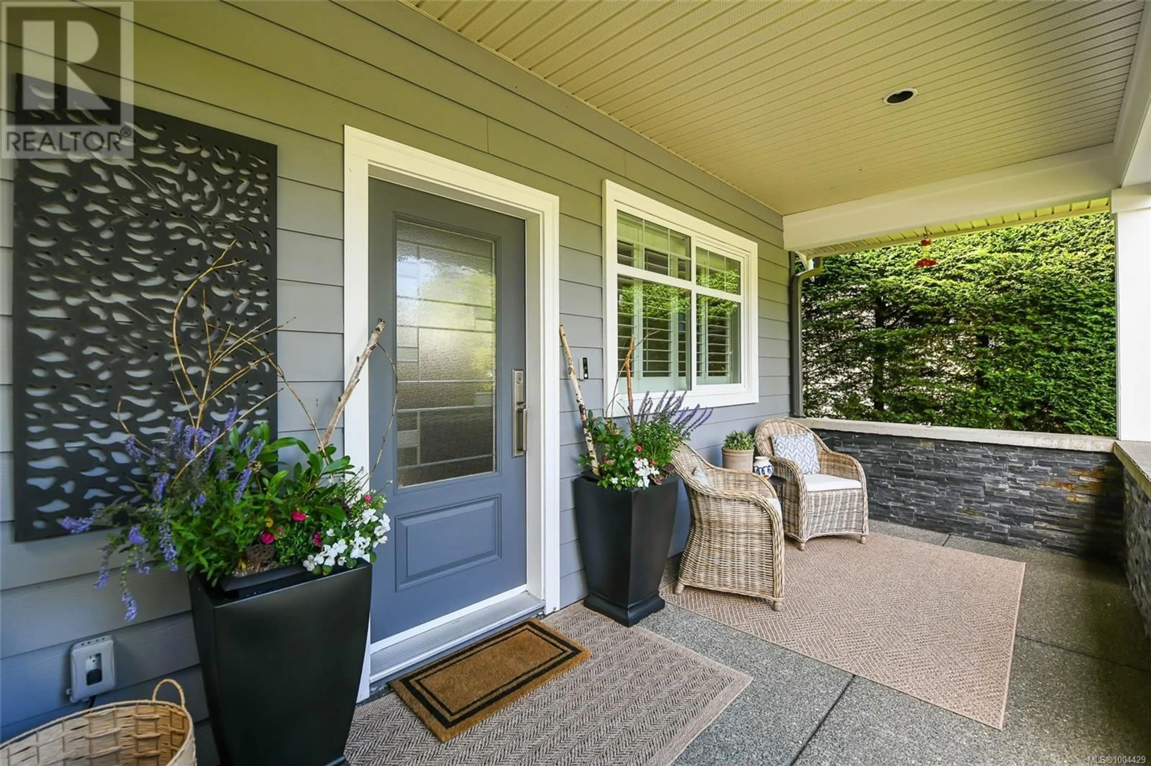Indoor entryway for 357 GARDENER WAY, Comox British Columbia V9M0B2