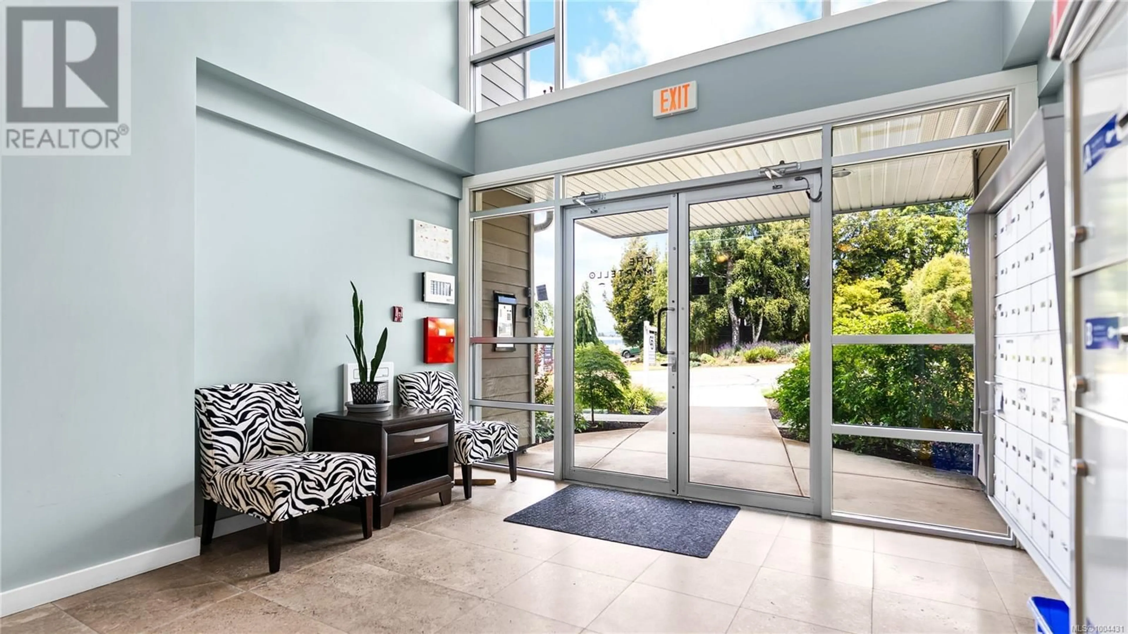 Indoor foyer for 406 - 1405 ESQUIMALT ROAD, Esquimalt British Columbia V9A0A4