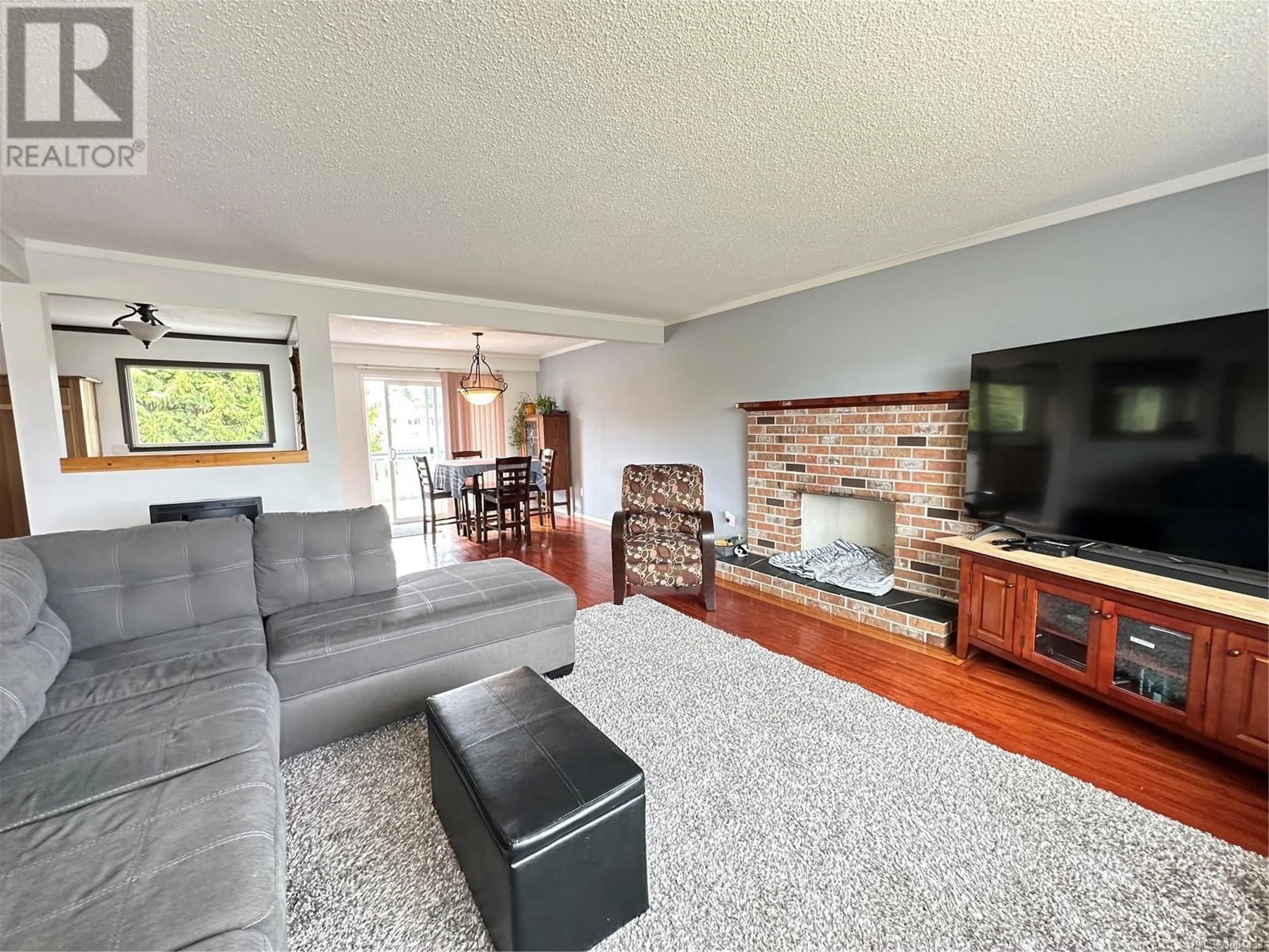 Living room with furniture, unknown for 2365 CATALA PLACE, Port McNeill British Columbia V0N2R0