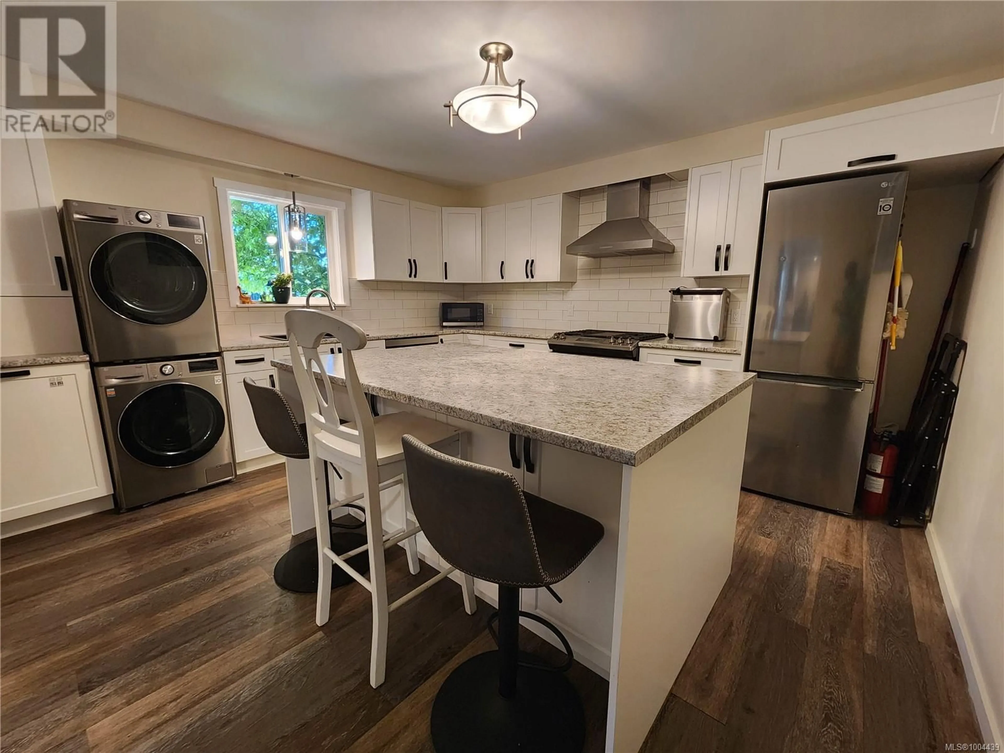 Open concept kitchen, unknown for 565 DOGWOOD STREET, Campbell River British Columbia V9W2Y4
