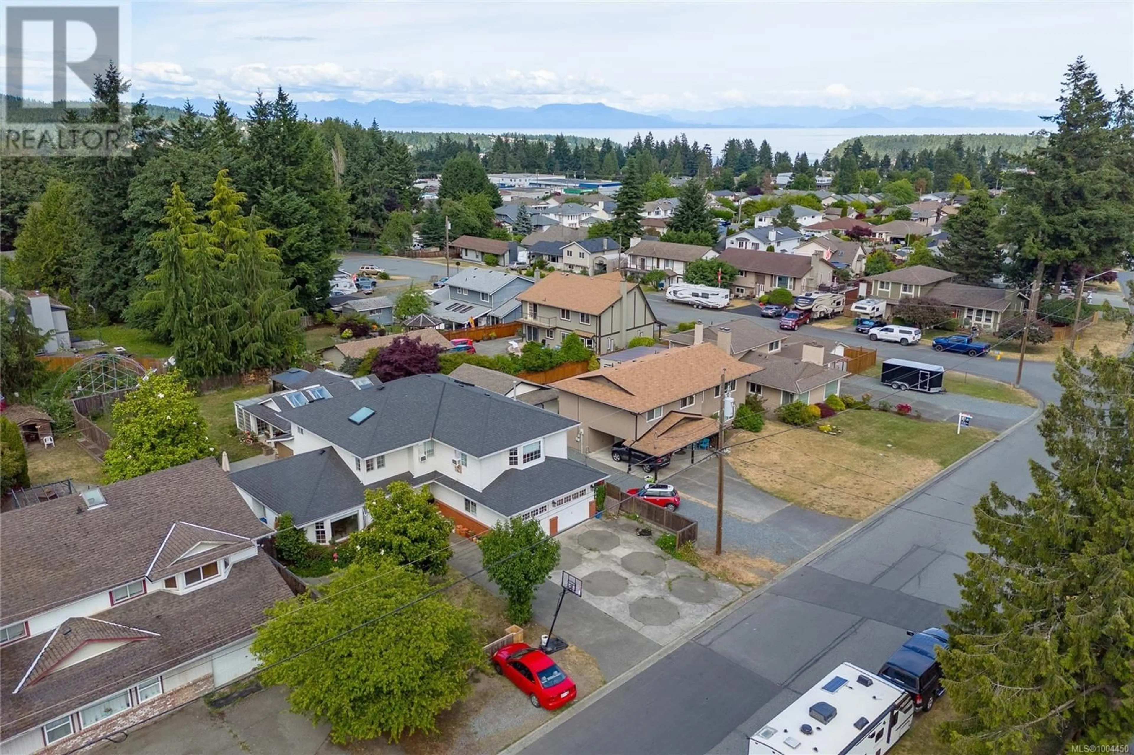 A pic from outside/outdoor area/front of a property/back of a property/a pic from drone, unknown for 1828 LATIMER ROAD, Nanaimo British Columbia V9S2W4