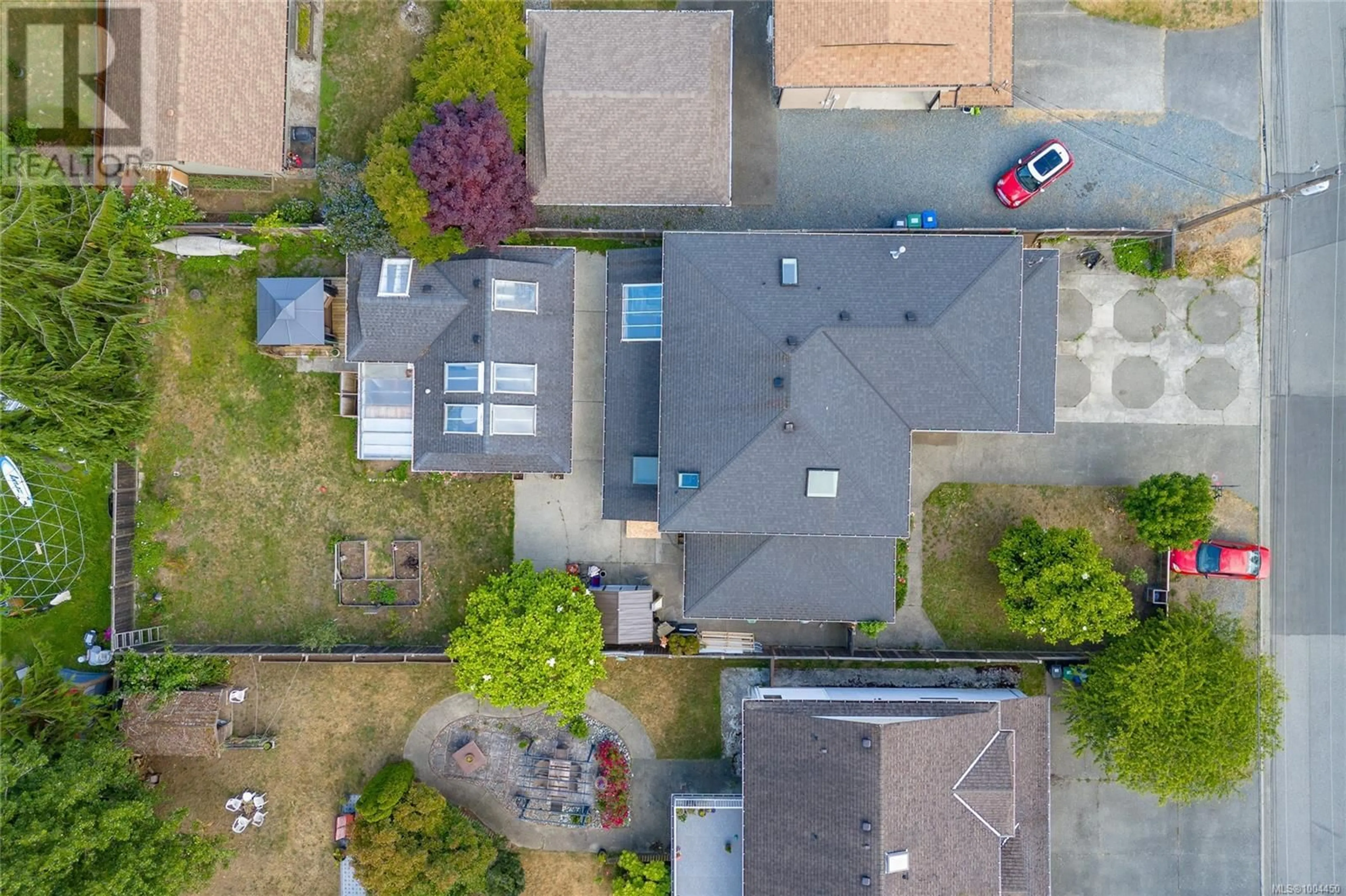 A pic from outside/outdoor area/front of a property/back of a property/a pic from drone, street for 1828 LATIMER ROAD, Nanaimo British Columbia V9S2W4
