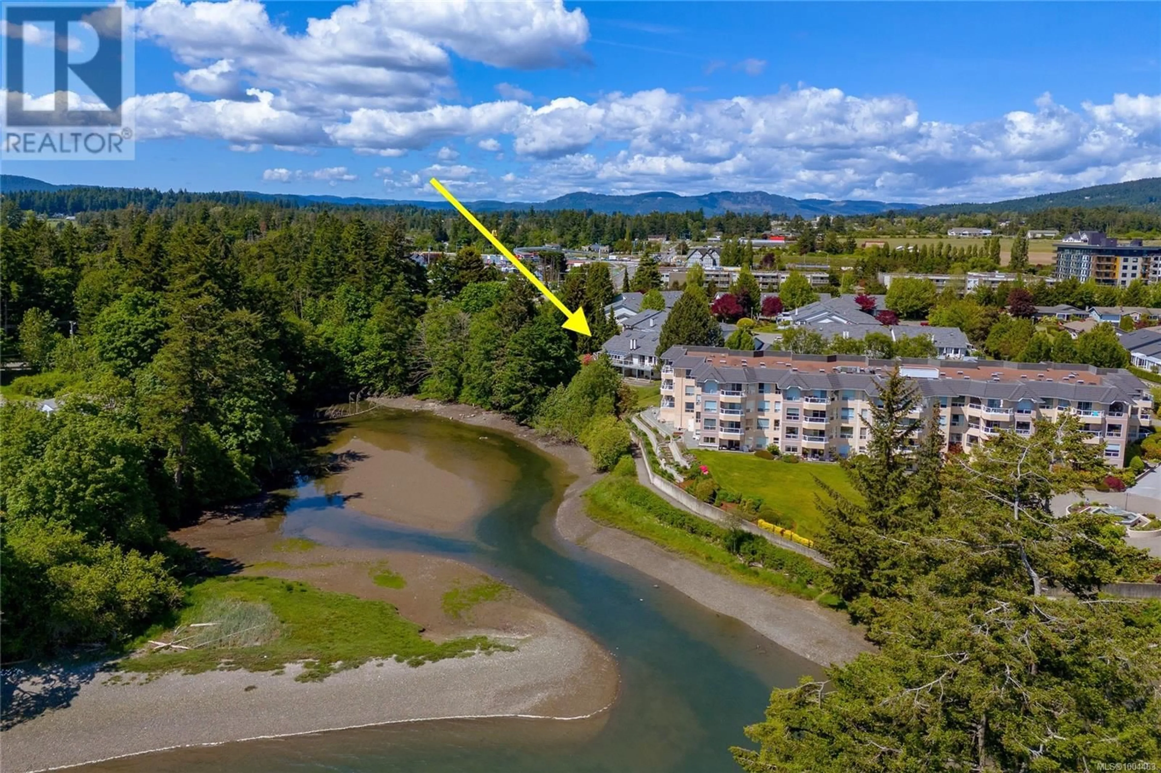 A pic from outside/outdoor area/front of a property/back of a property/a pic from drone, water/lake/river/ocean view for 122 - 2600 FERGUSON ROAD, Central Saanich British Columbia V8M2C1