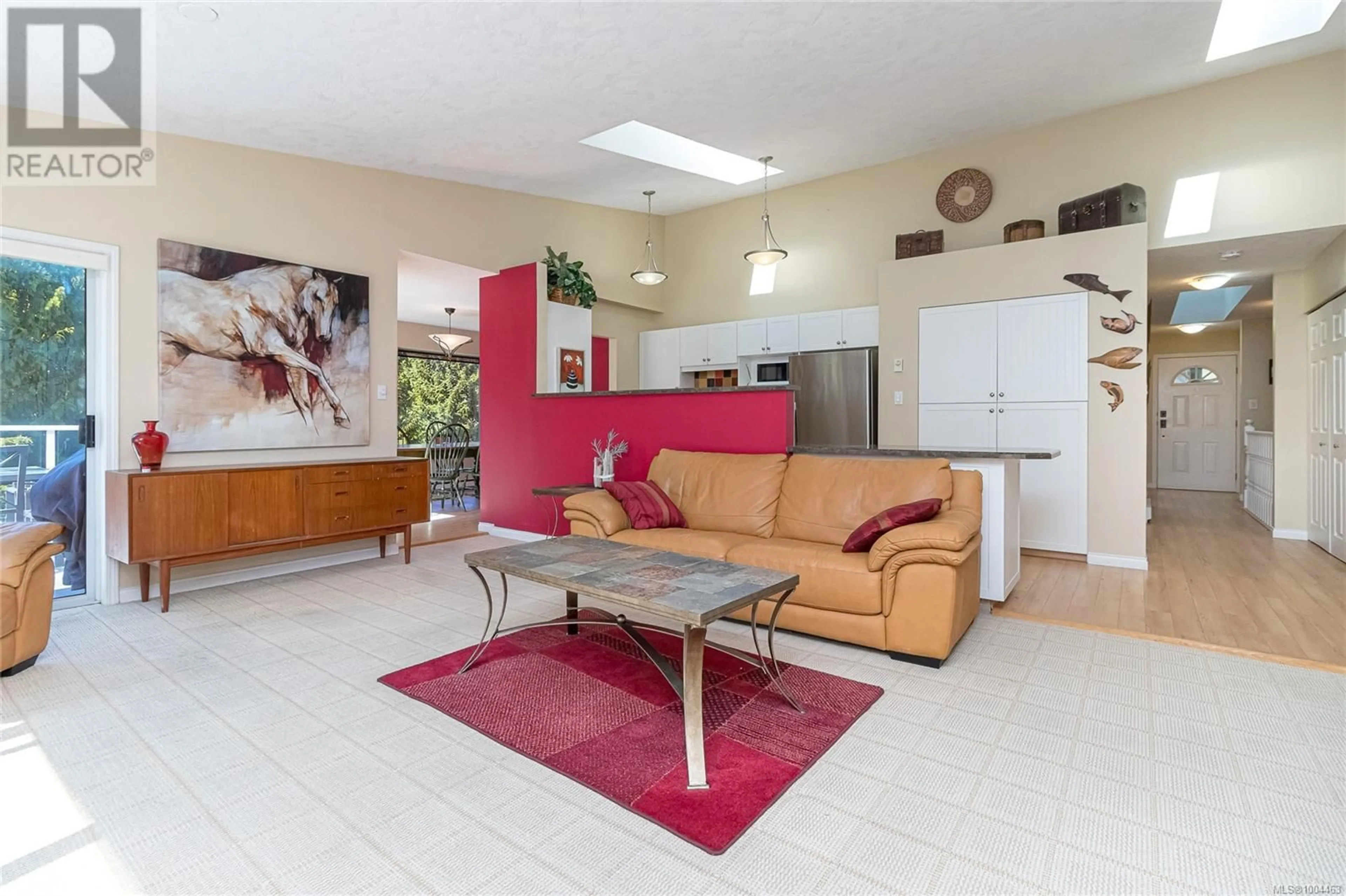 Living room with furniture, unknown for 122 - 2600 FERGUSON ROAD, Central Saanich British Columbia V8M2C1