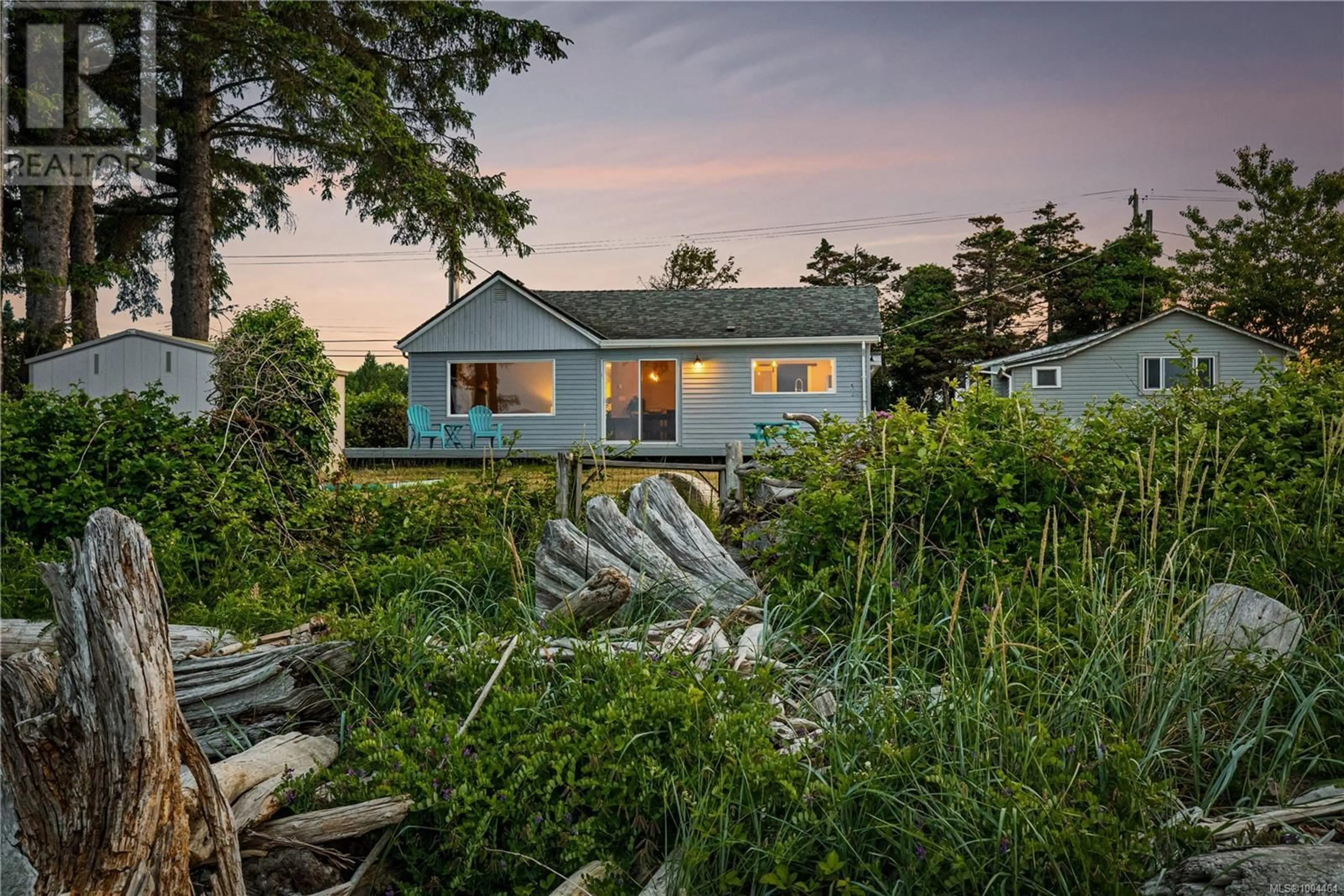 A pic from outside/outdoor area/front of a property/back of a property/a pic from drone, water/lake/river/ocean view for 3813 ISLAND HIGHWAY SOUTH, Campbell River British Columbia V9H1M4