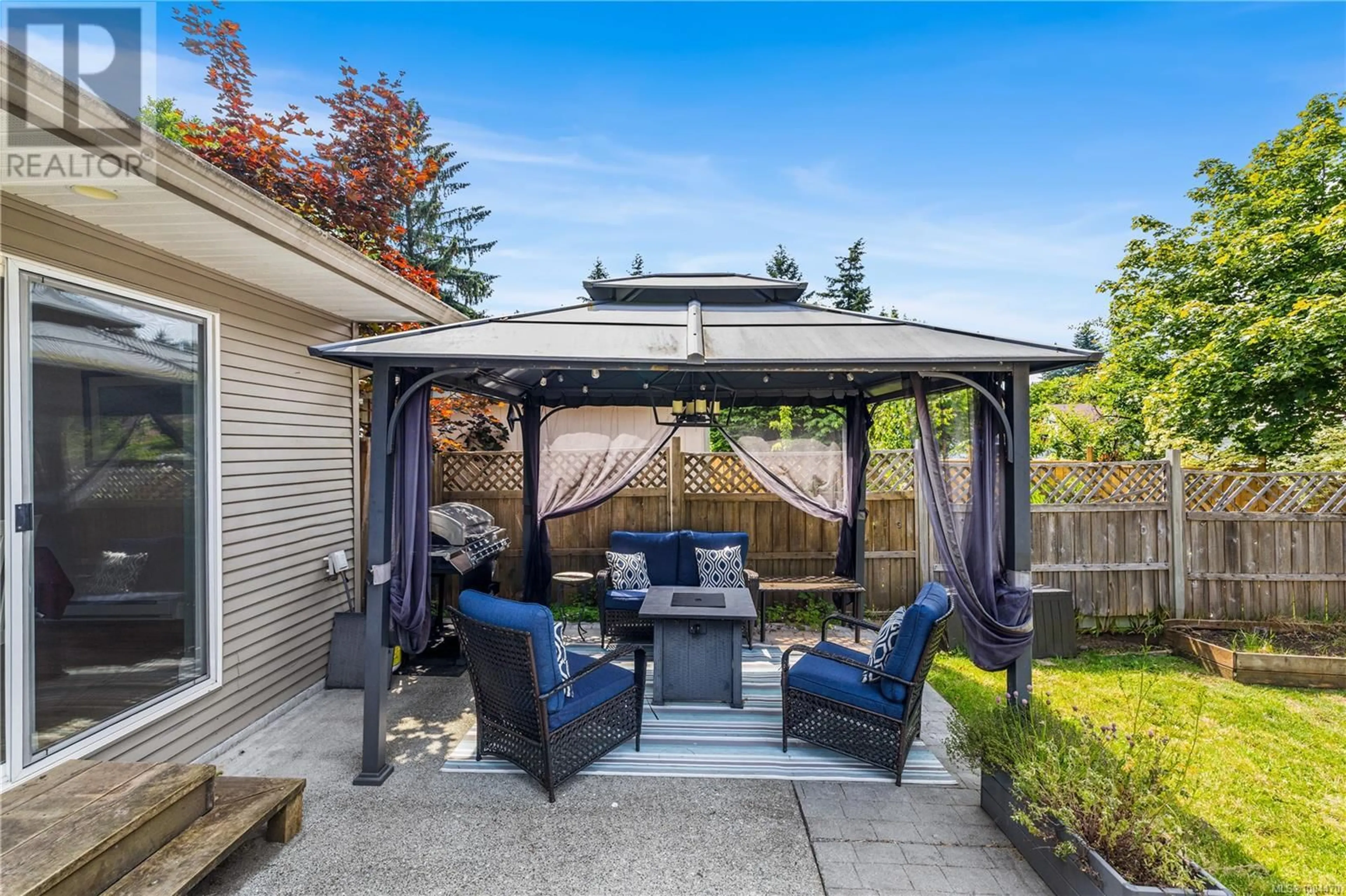 Patio, unknown for 2933 APPLE DRIVE, Campbell River British Columbia V9W7X7