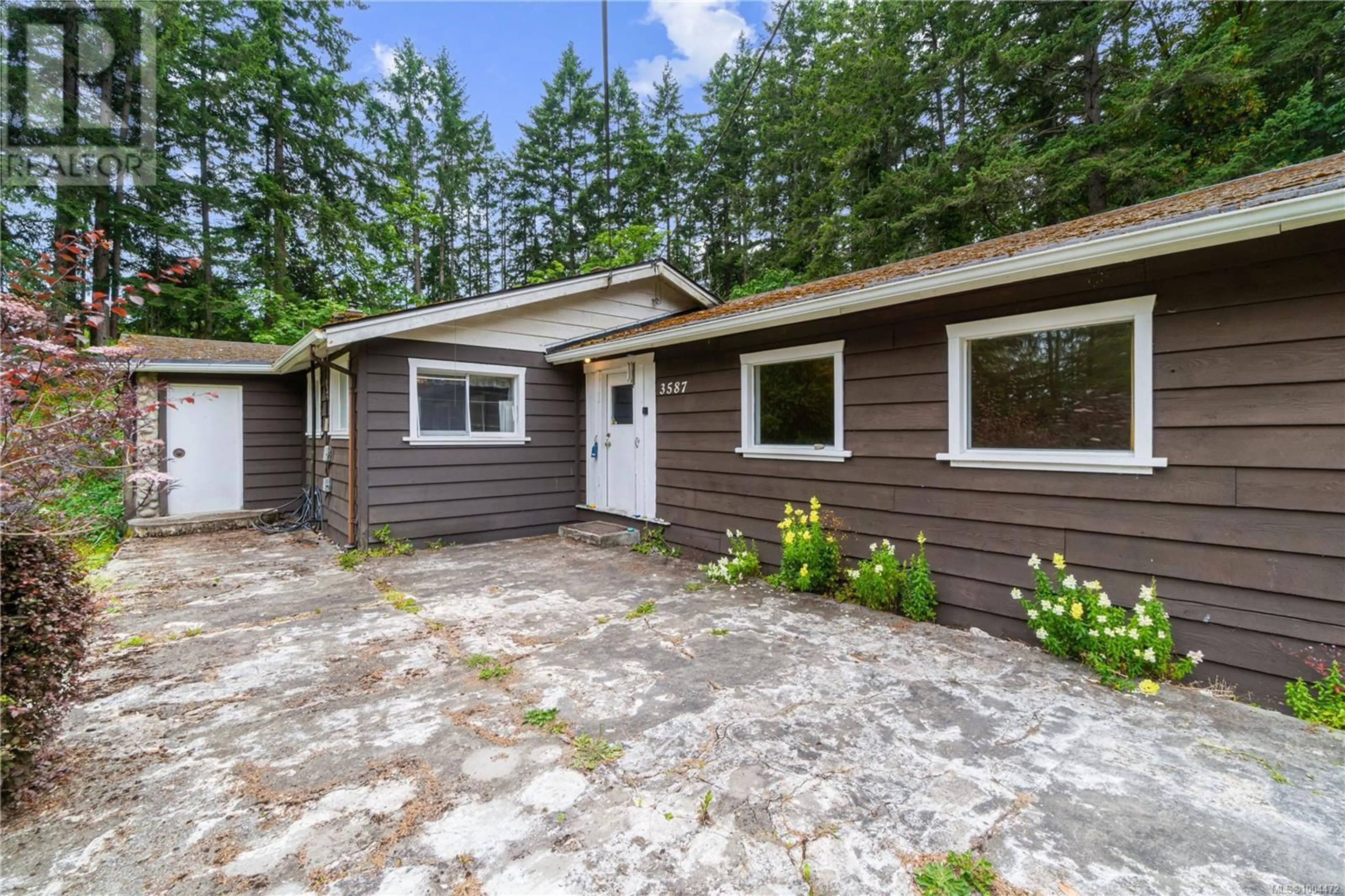 Home with vinyl exterior material, street for 3587 YELLOW POINT ROAD, Nanaimo British Columbia V9G1E7