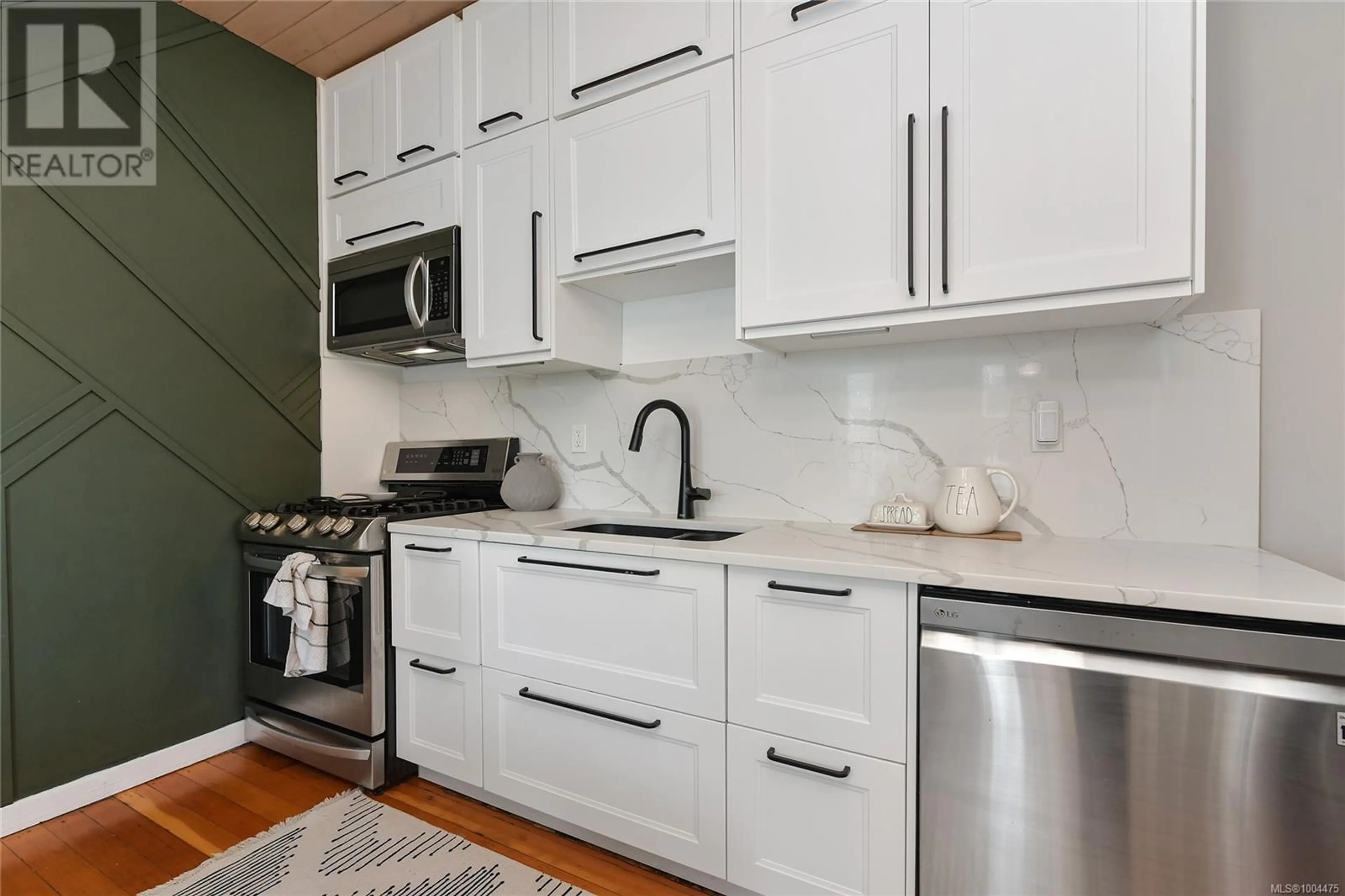 Unknown for 3044 ORILLIA STREET, Saanich British Columbia V9A1Y8