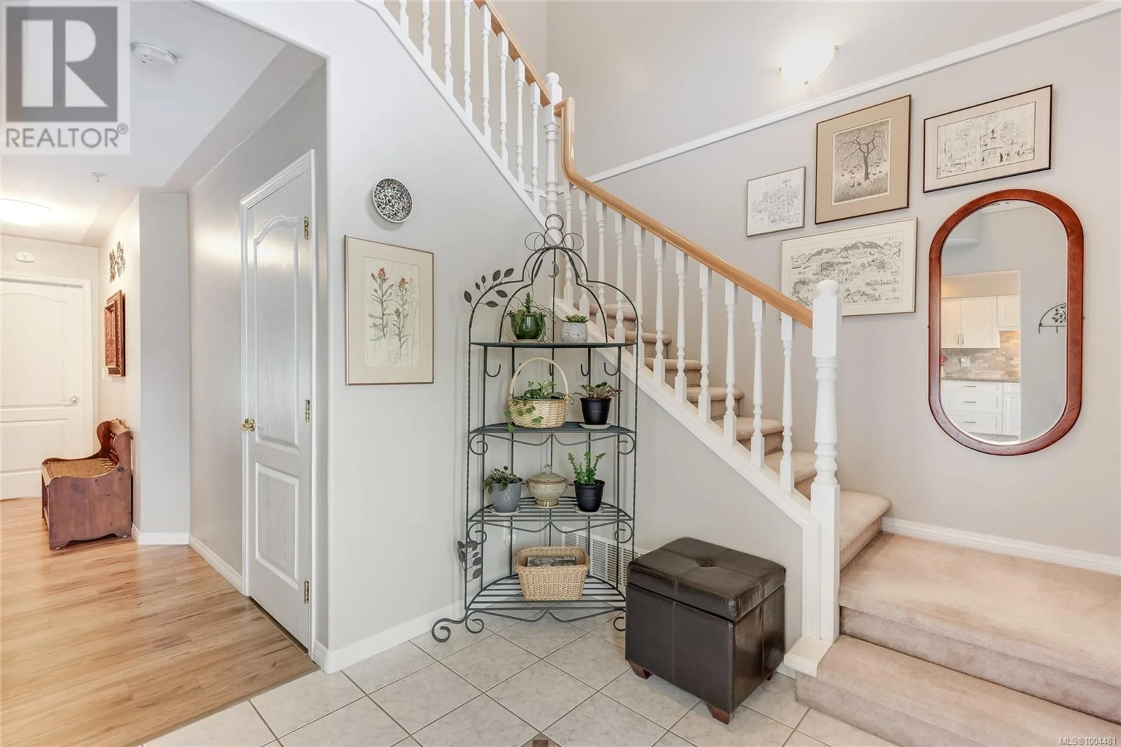 Indoor entryway for 14 - 391 ERICKSON ROAD, Campbell River British Columbia V9W1S8