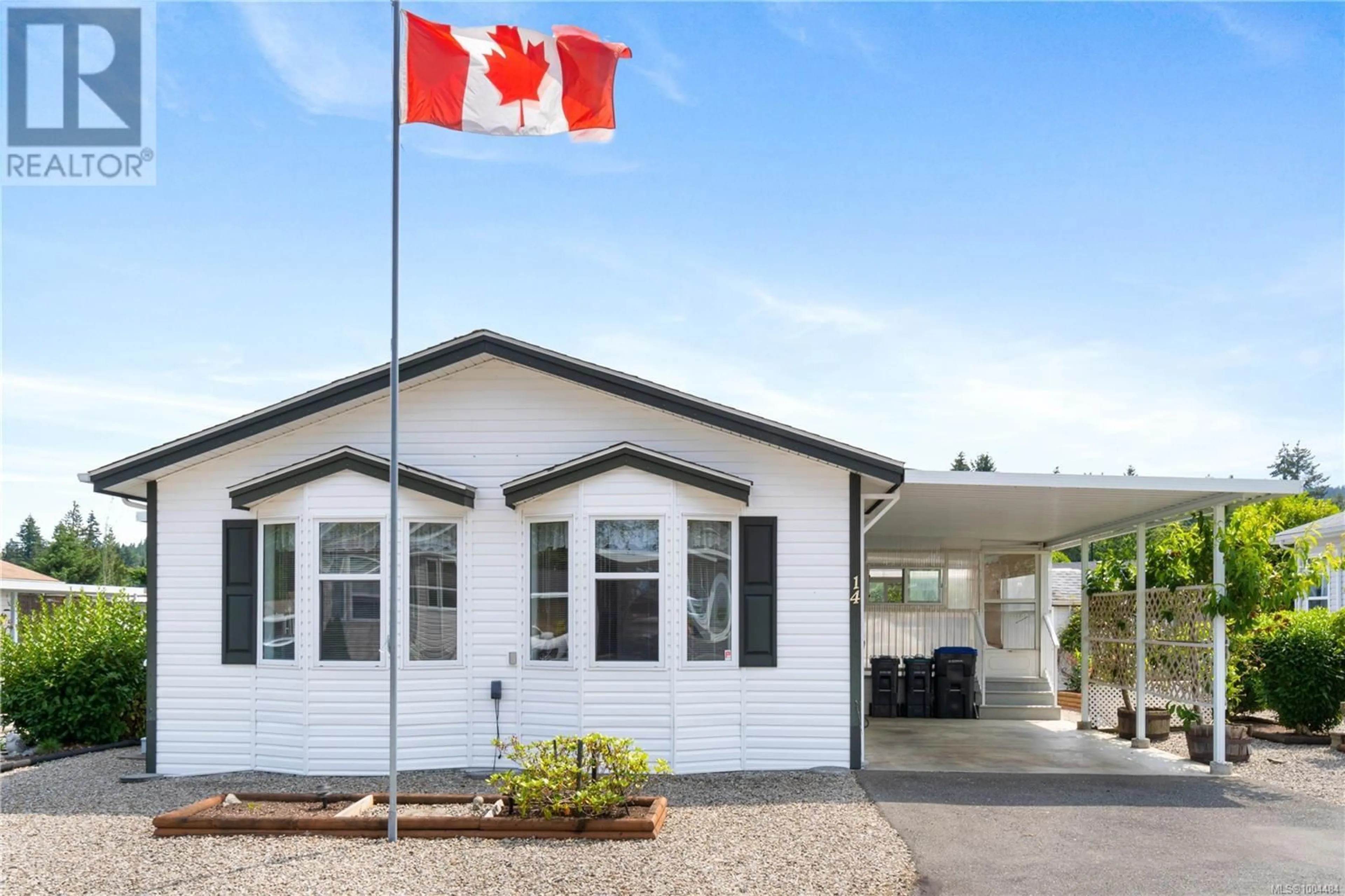 Home with vinyl exterior material, street for 14 - 386 CRAIG STREET, Parksville British Columbia V9P2Z8