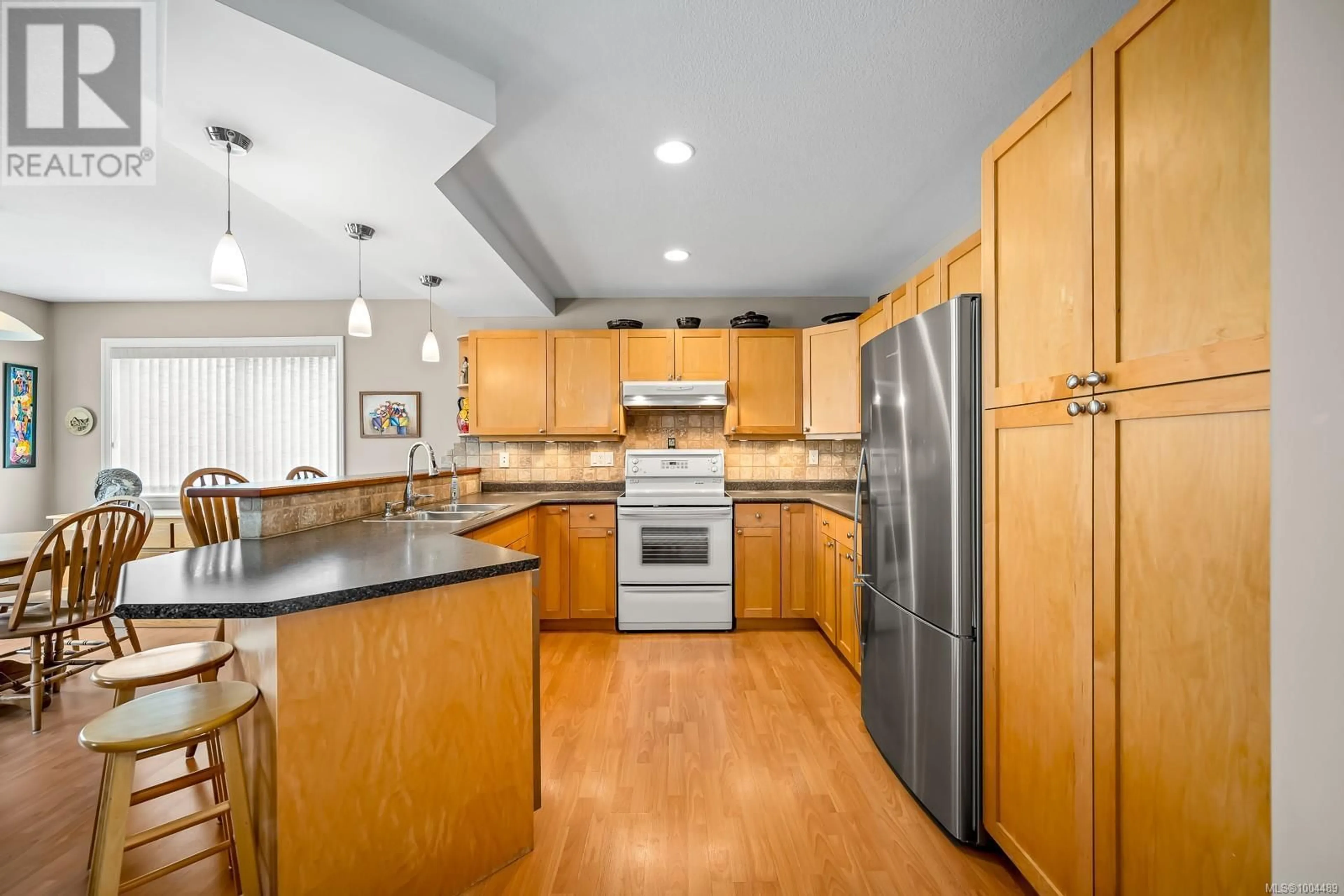Open concept kitchen, unknown for 296 GLADSTONE STREET, Comox British Columbia V9M1X5