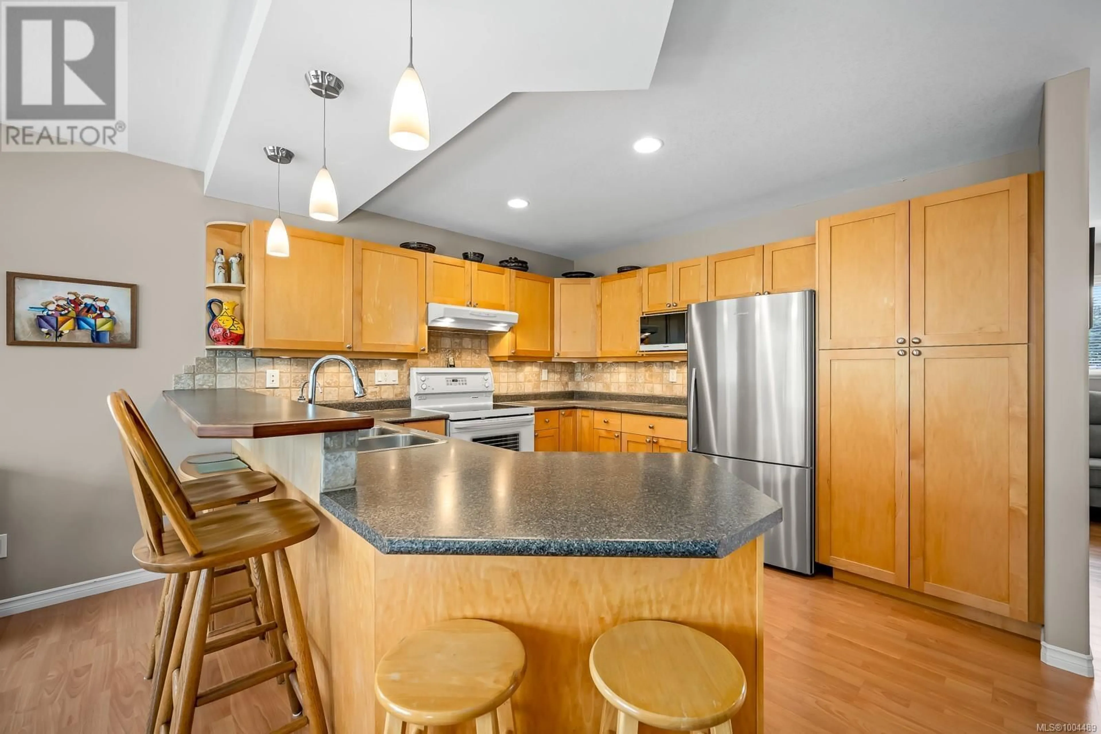 Open concept kitchen, unknown for 296 GLADSTONE STREET, Comox British Columbia V9M1X5