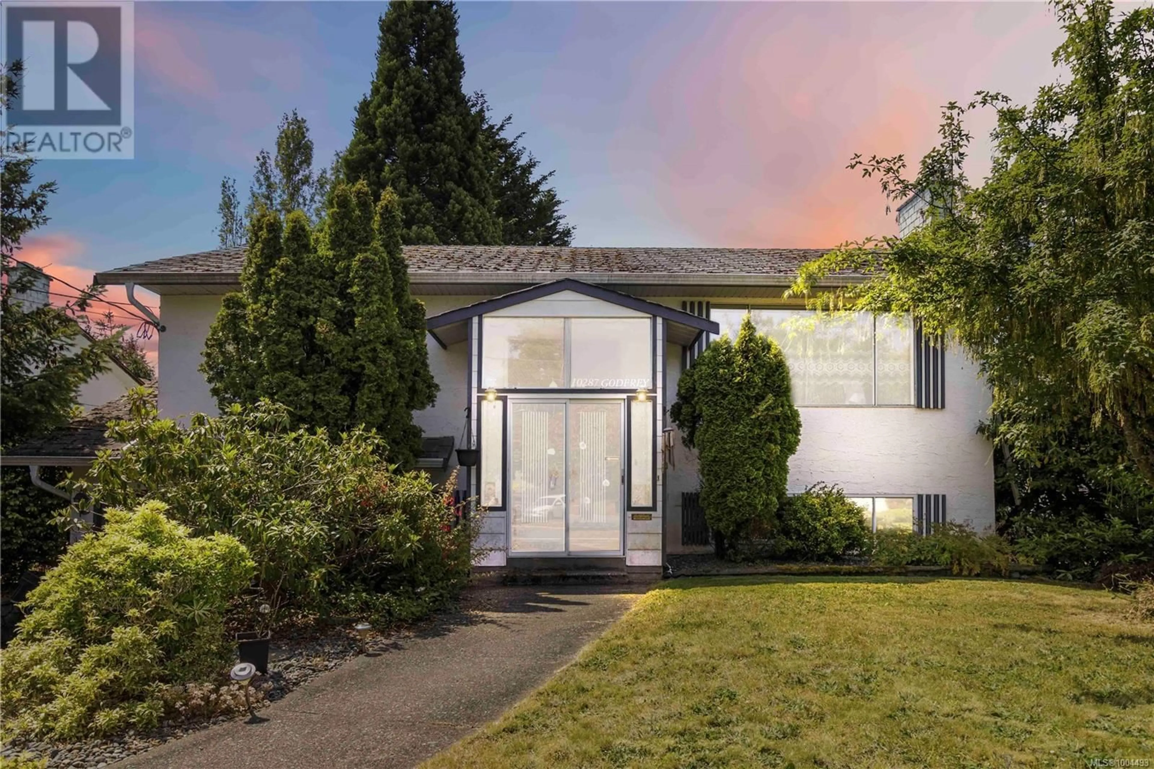 Home with vinyl exterior material, street for 10287 GODFREY PLACE, Sidney British Columbia V8L2K9