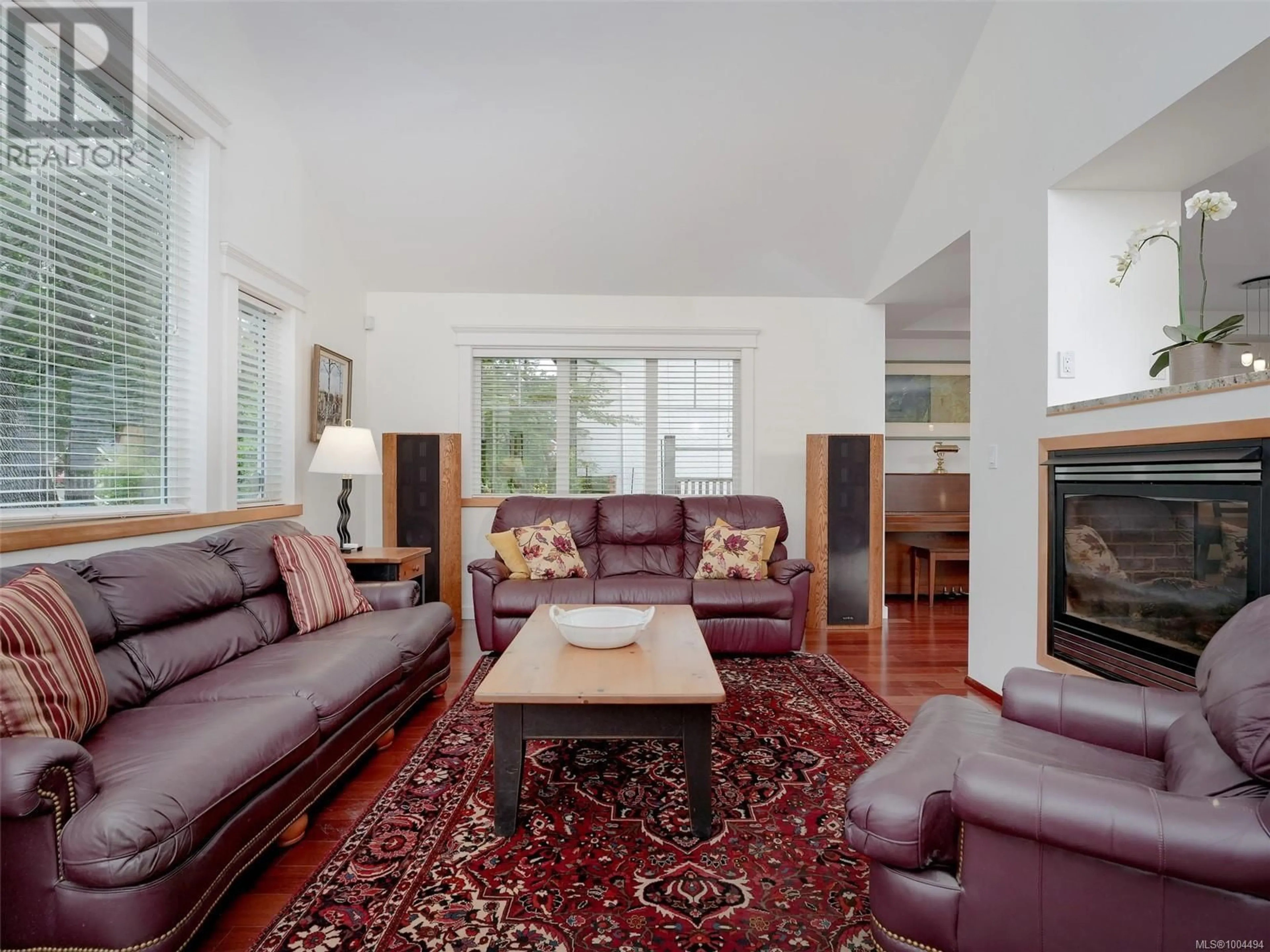 Living room with furniture, unknown for 1464 ST. PATRICK STREET, Oak Bay British Columbia V8S4Y4
