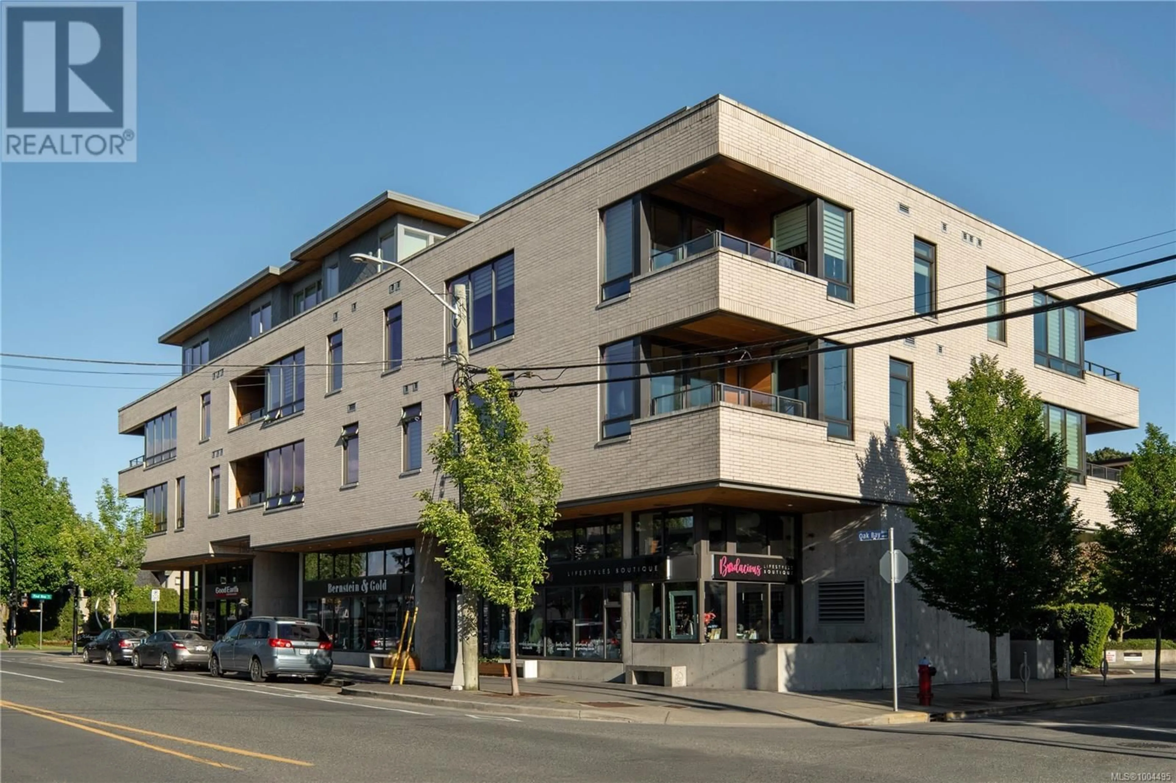 Patio, building for 309 - 1969 OAK BAY AVENUE, Victoria British Columbia V8R1E3