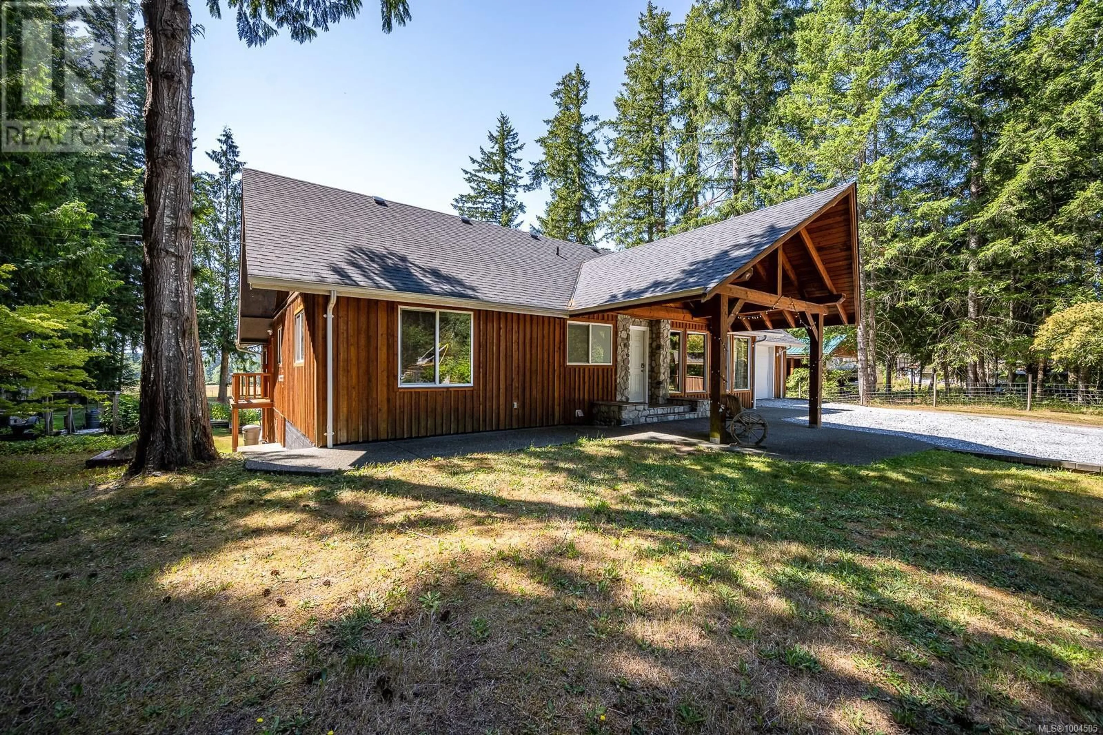 Unknown for 2001 DZINI ROAD, Black Creek British Columbia V9J1H1