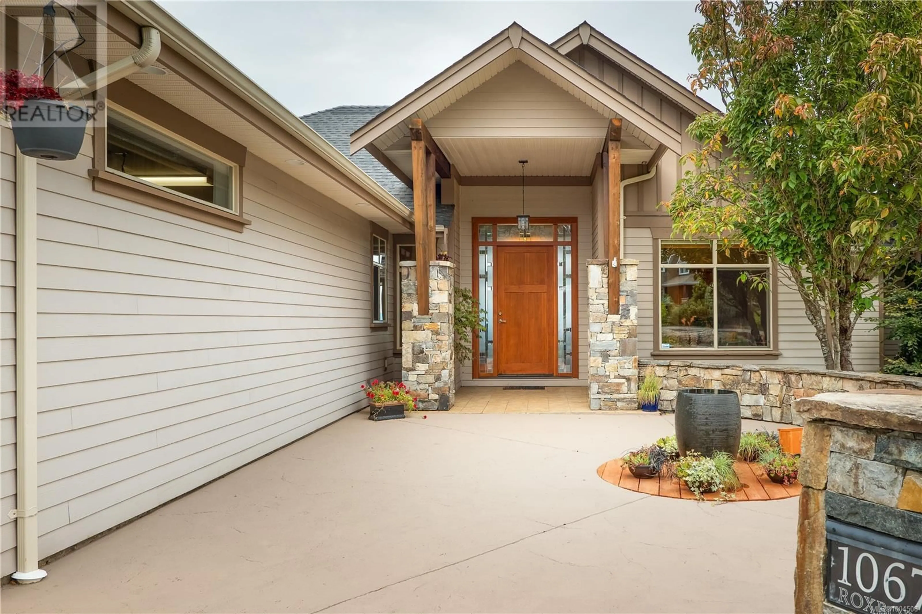 Unknown for 1067 ROXBORO PLACE, Nanaimo British Columbia V9R7C2