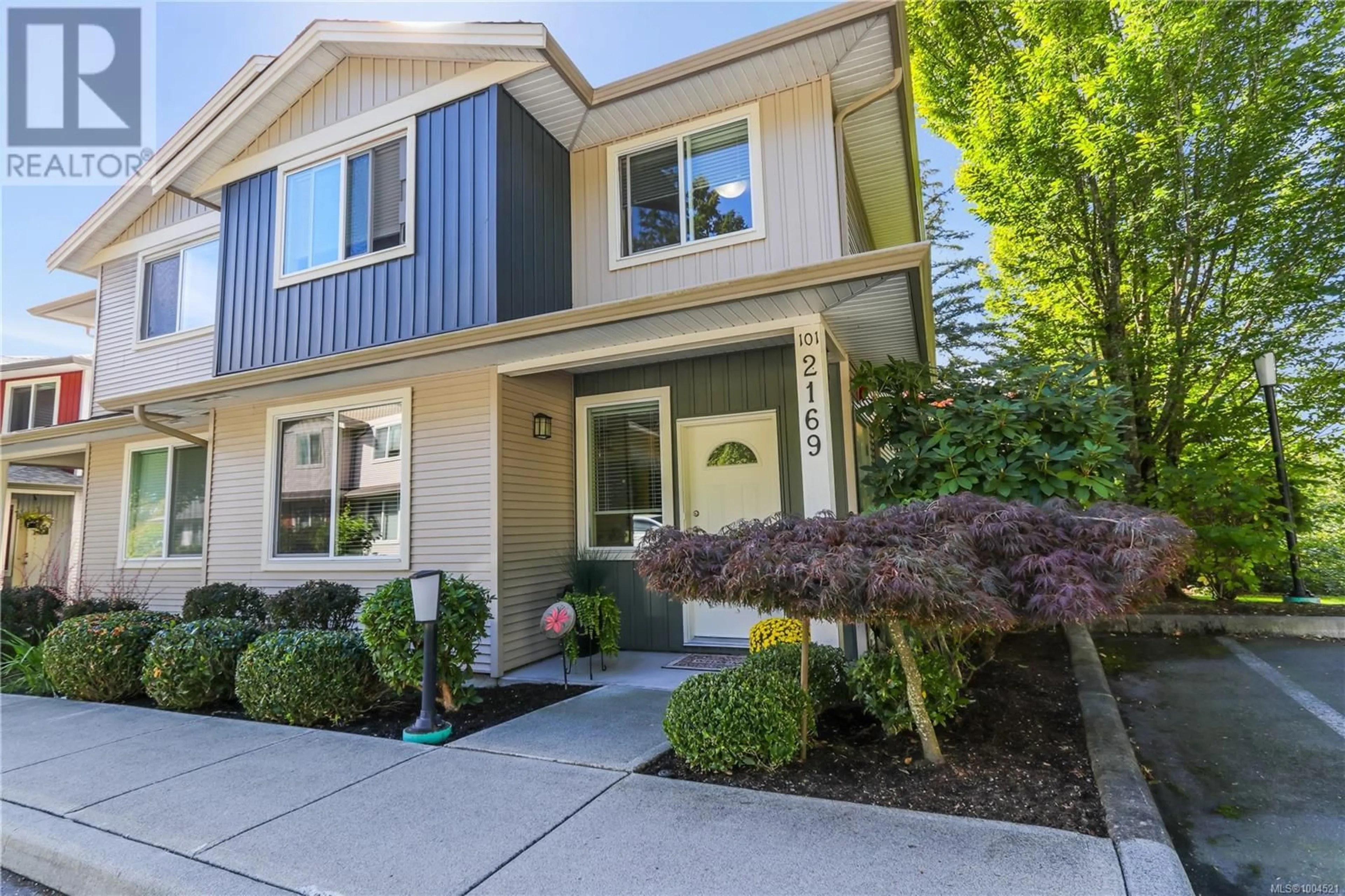 Home with vinyl exterior material, street for 101 - 2169 RIDGEMONT PLACE, Nanaimo British Columbia V9T0C8
