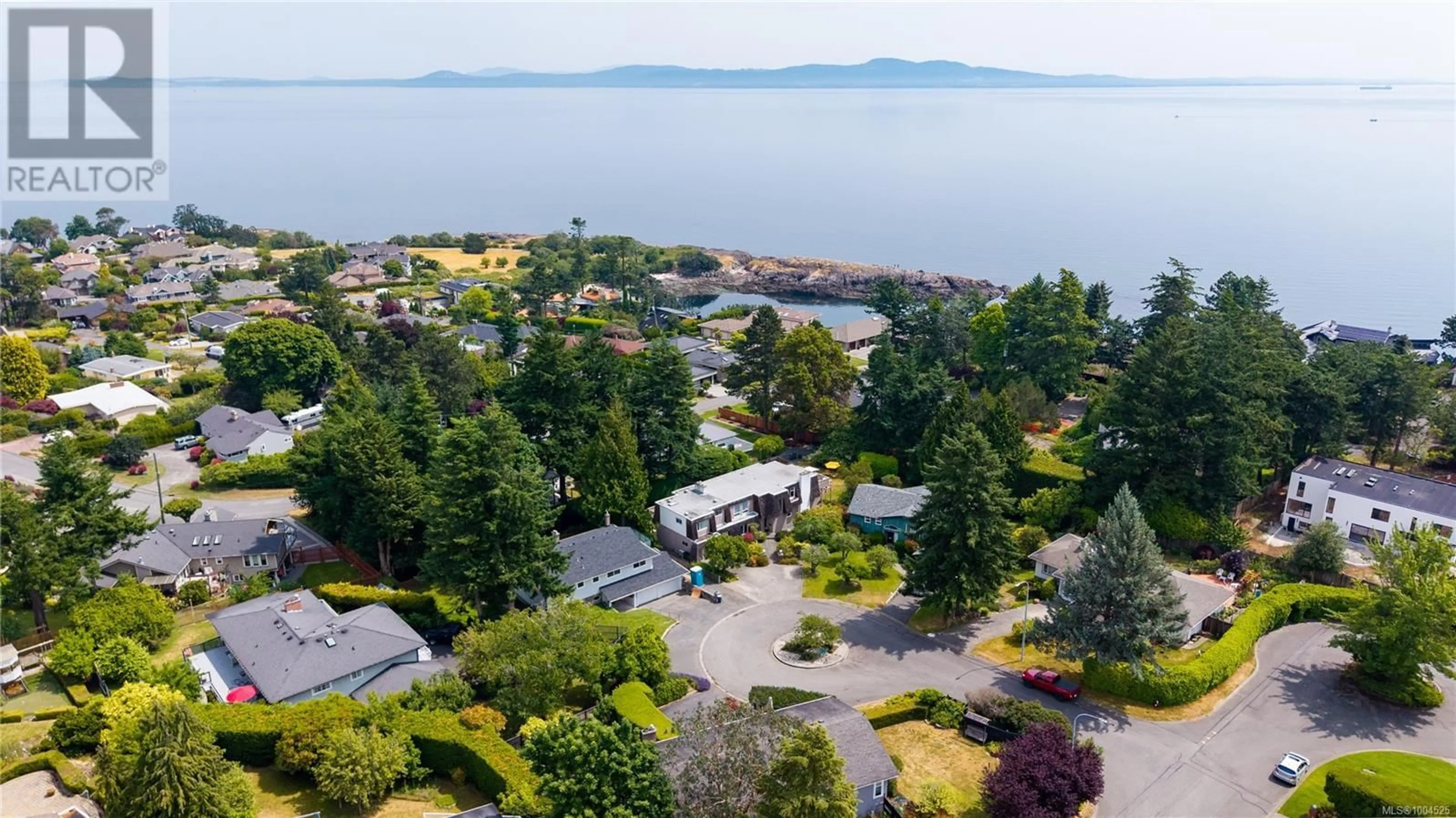 A pic from outside/outdoor area/front of a property/back of a property/a pic from drone, water/lake/river/ocean view for 2059 SALTAIR PLACE, Saanich British Columbia V8N4S4