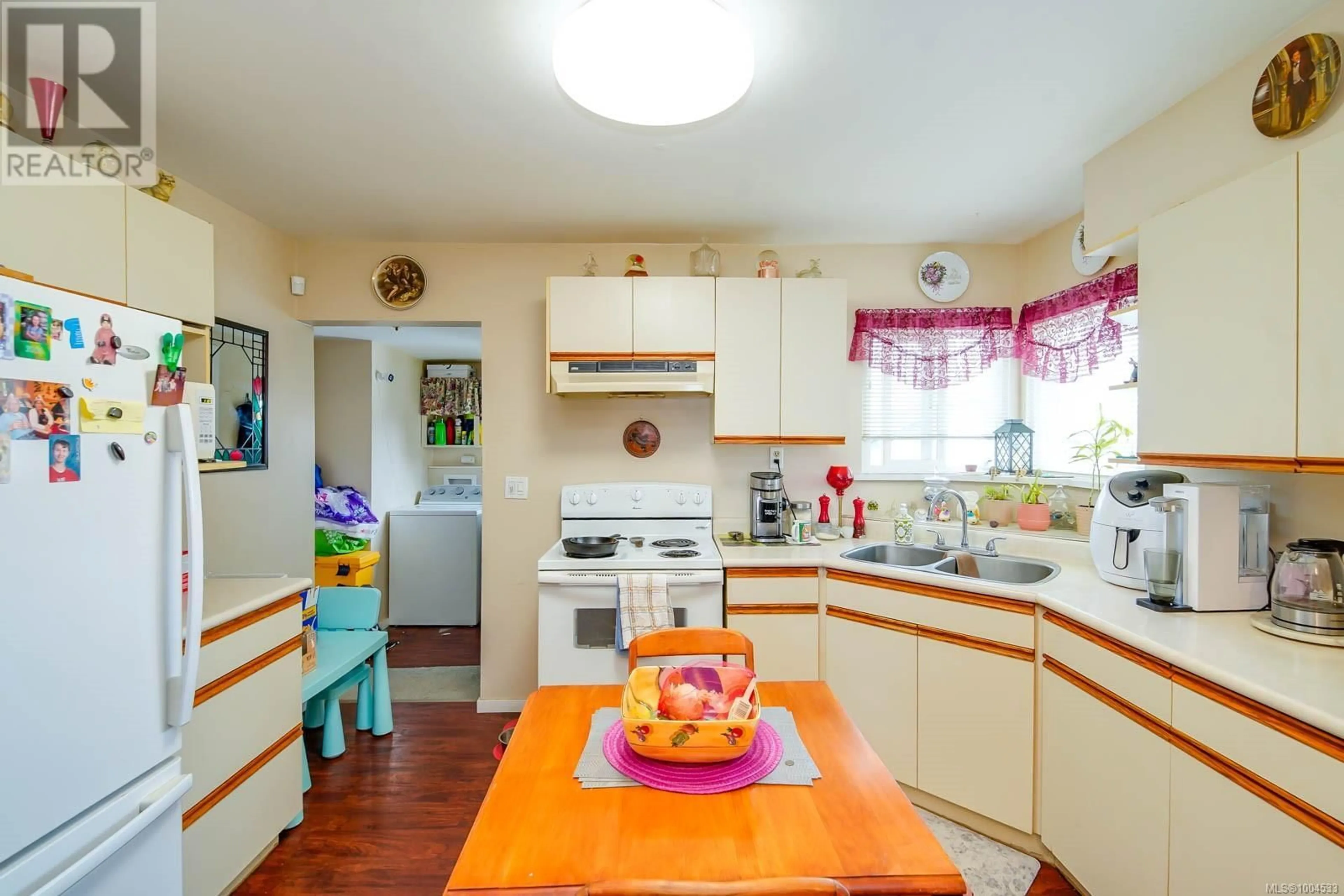 Standard kitchen, unknown for 3582 11TH AVENUE, Port Alberni British Columbia V9Y4Y7