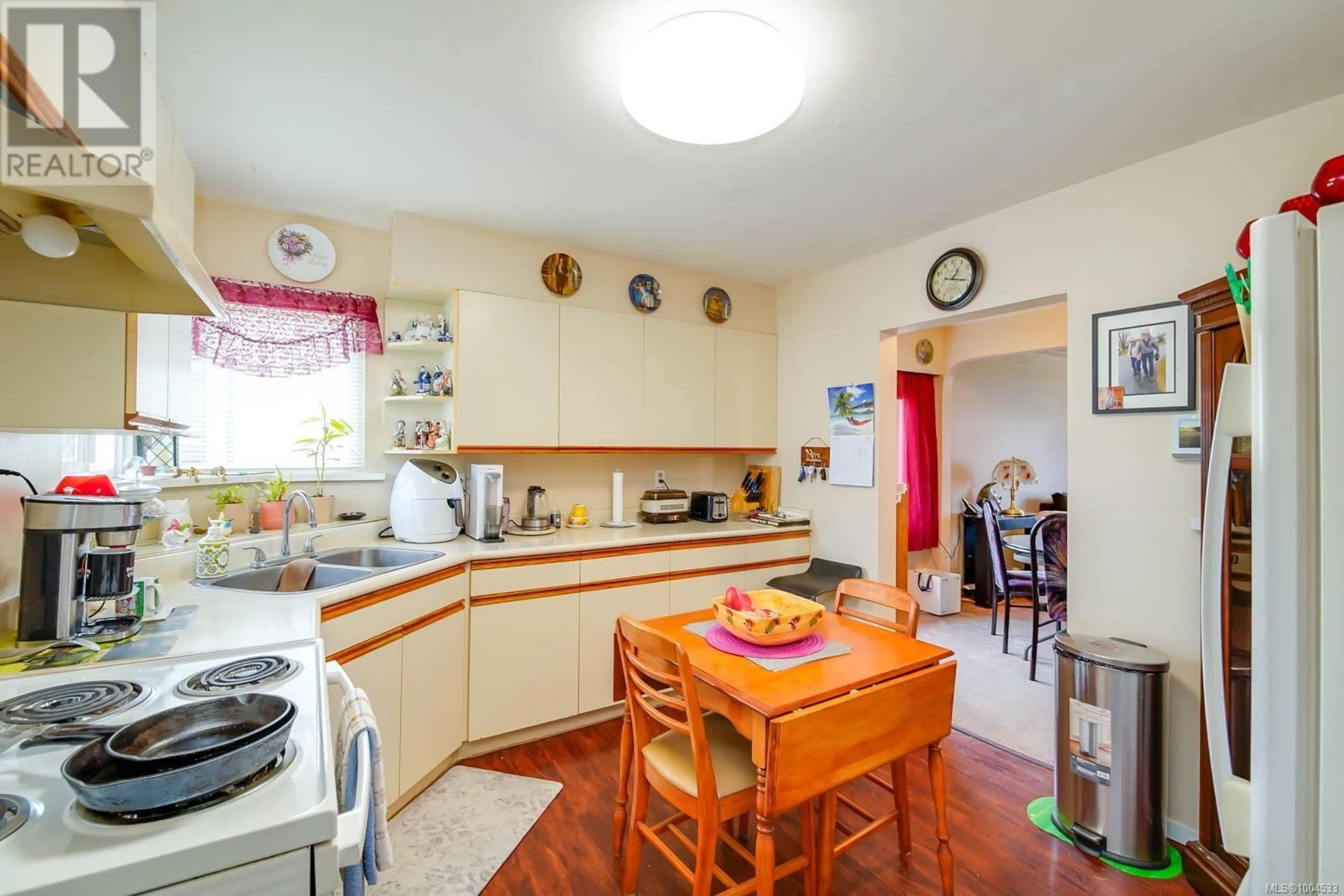 Standard kitchen, unknown for 3582 11TH AVENUE, Port Alberni British Columbia V9Y4Y7