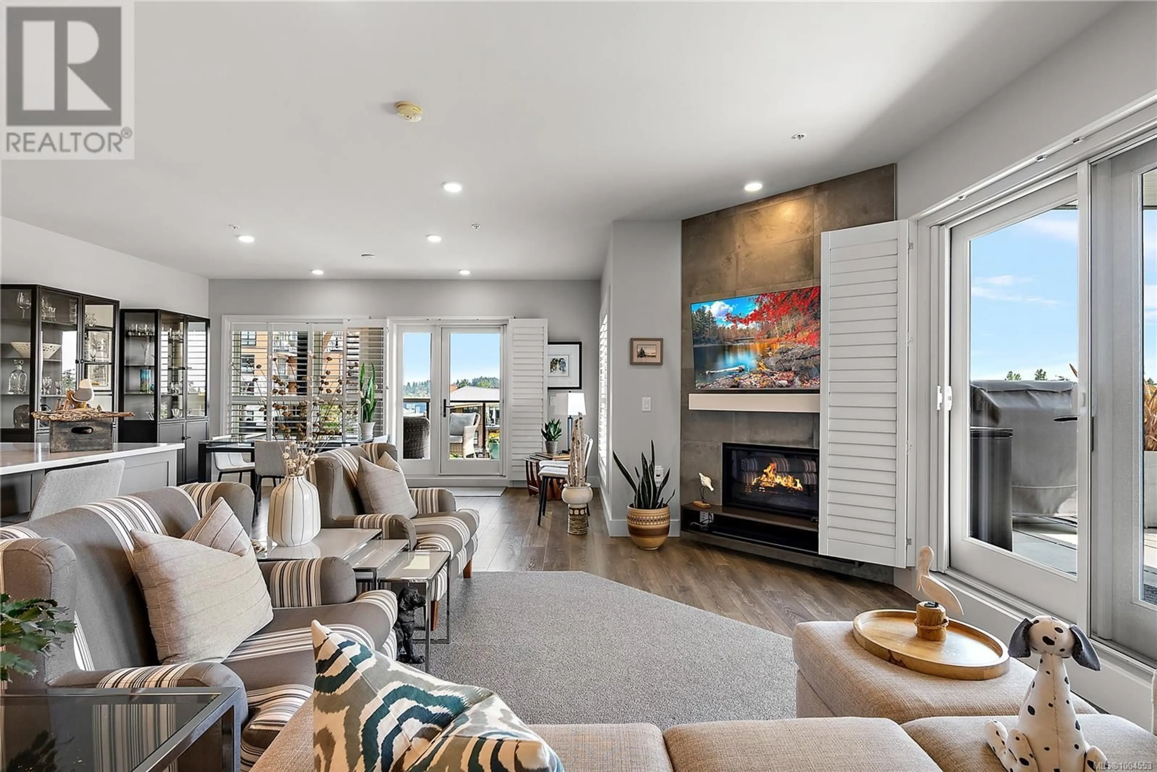 Living room with furniture, unknown for 407 - 741 TRAVINO LANE, Saanich British Columbia V8Z0G3